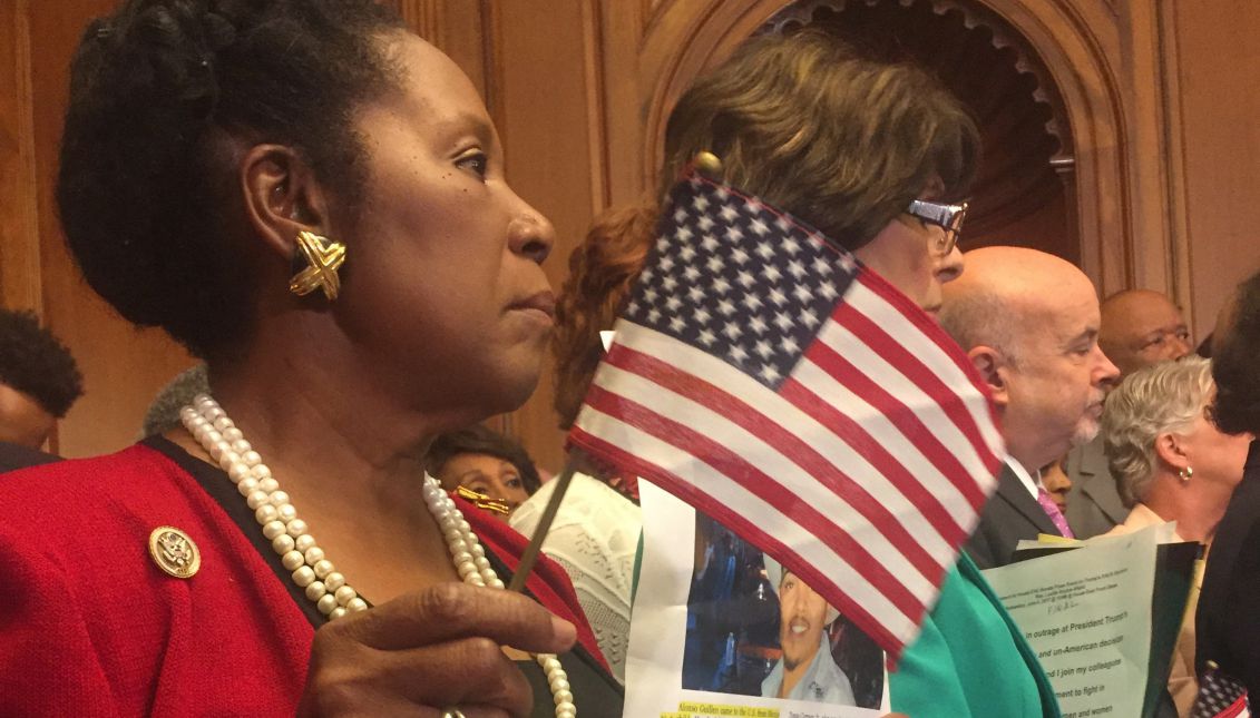 Photo provided on Sept. 7, 2017 showing Democratic Representative from Texas Sheila Jackson Lee, holding a picture of Mexican Alonso Guillen, in Washington, DC, United States on Sept. 6, 2017. EPA-EFE/Beatriz Pascual Macias
