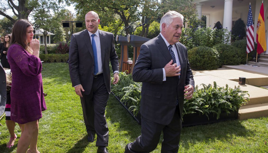 US Secretary of State Rex Tillerson (R), Director of the National Economic Council Gary Cohn (C) and White House Press Secretary Sarah Huckabee Sanders (L) exit at the conclusion of a joint press conference in the Rose Garden of the White House in Washington, DC, USA, Sept. 26, 2017. EPA-EFE/SHAWN THEW
