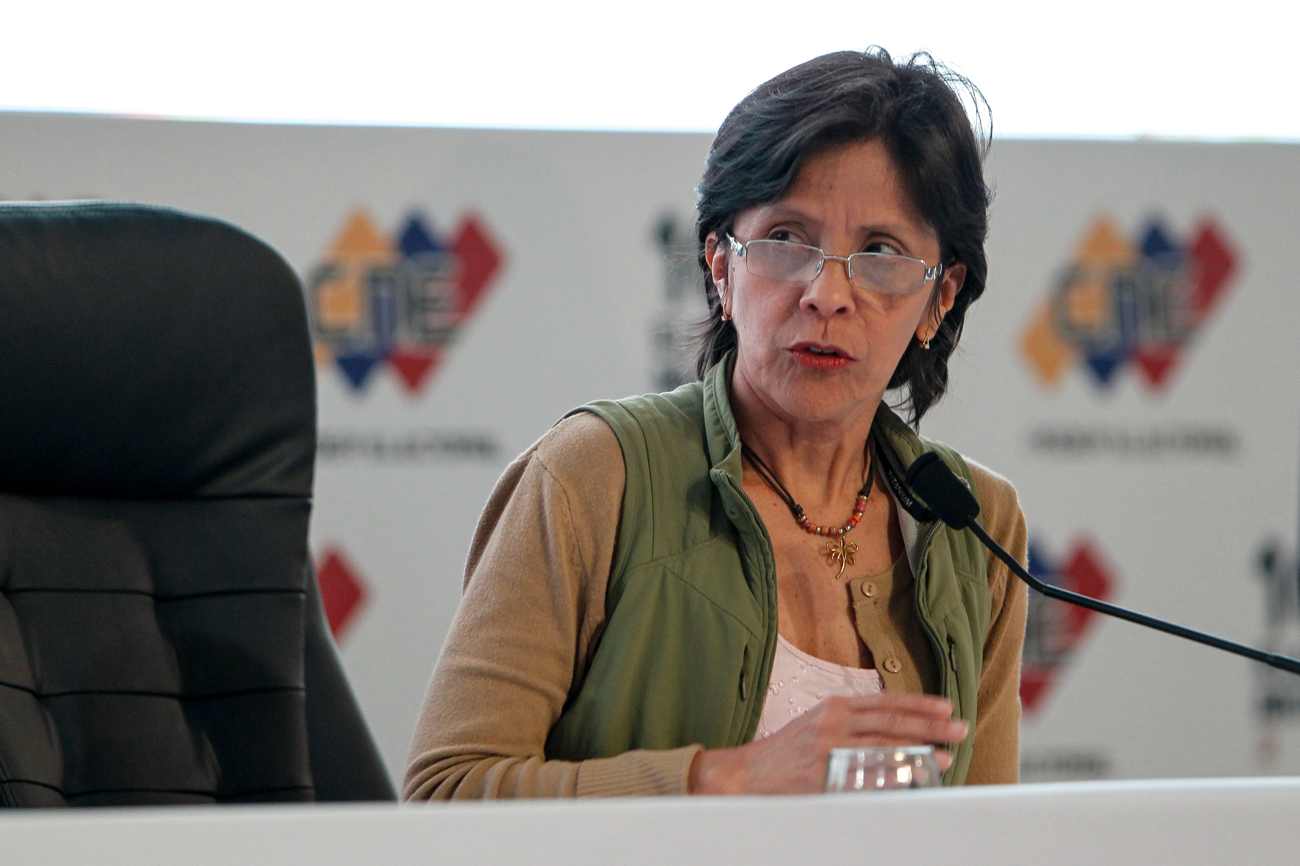 Venezuelan opposition dismisses mayoral elections as fraudulent. The Vice President of the National Electoral Council Sandra Oblitas announces results of the Venezuelan municipal elections, in Caracas, Venezuela, Dec. 10, 2017.