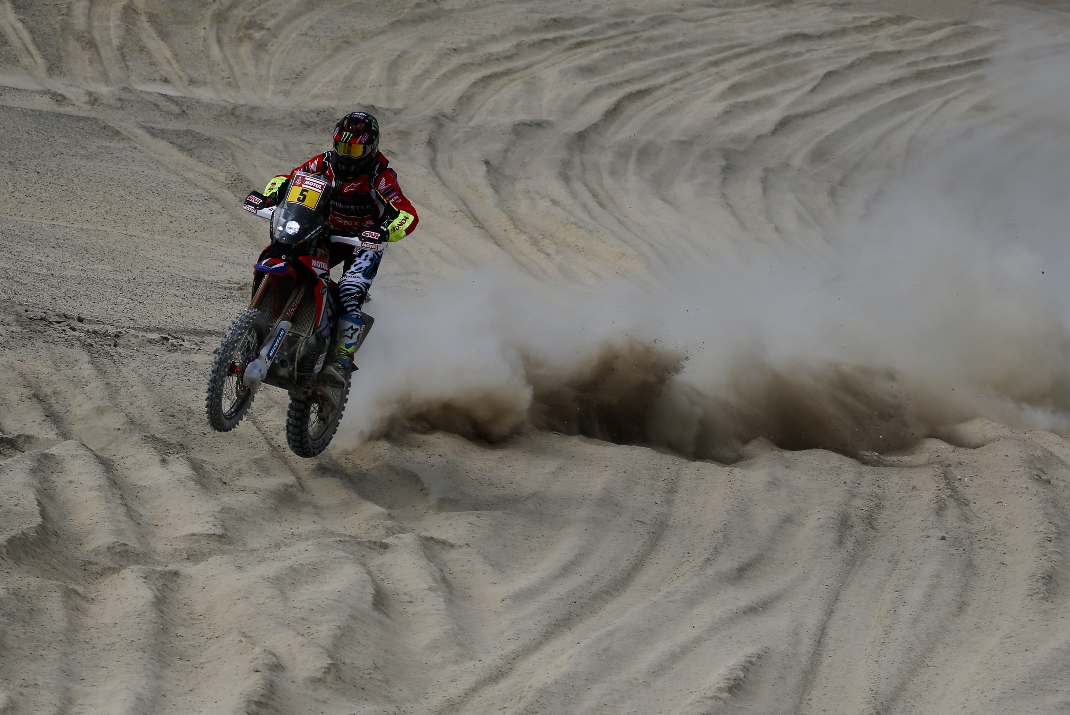 Spanish rider Joan Barreda, of team Honda, during the second stage of the Rally Dakar 2018, in Pisco, Peru, 07 January 2018.
