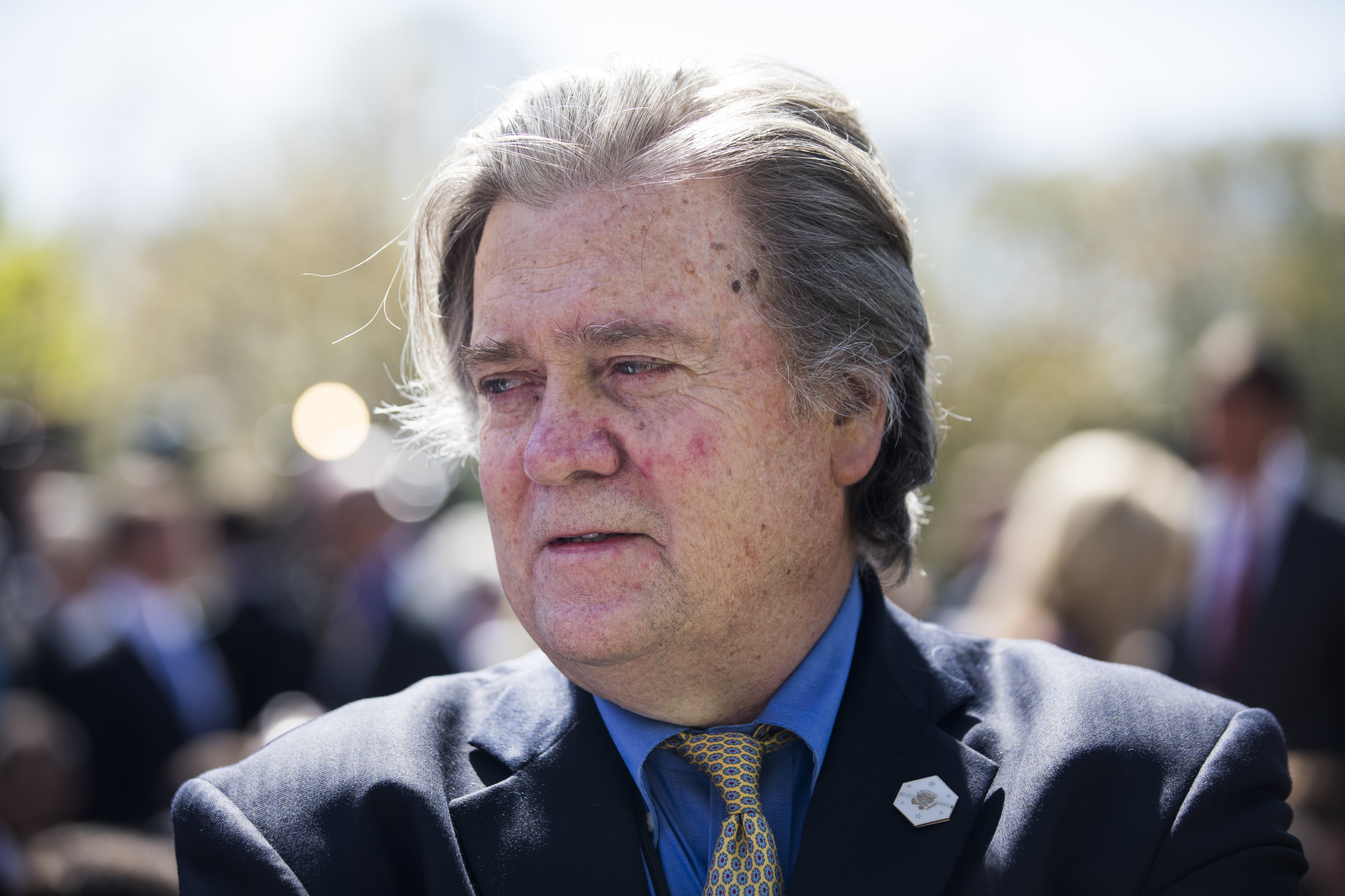 White House Chief Strategist Steve Bannon chats in the Rose Garden of the White House in Washington, DC, USA, Apr. 10, 2017.
