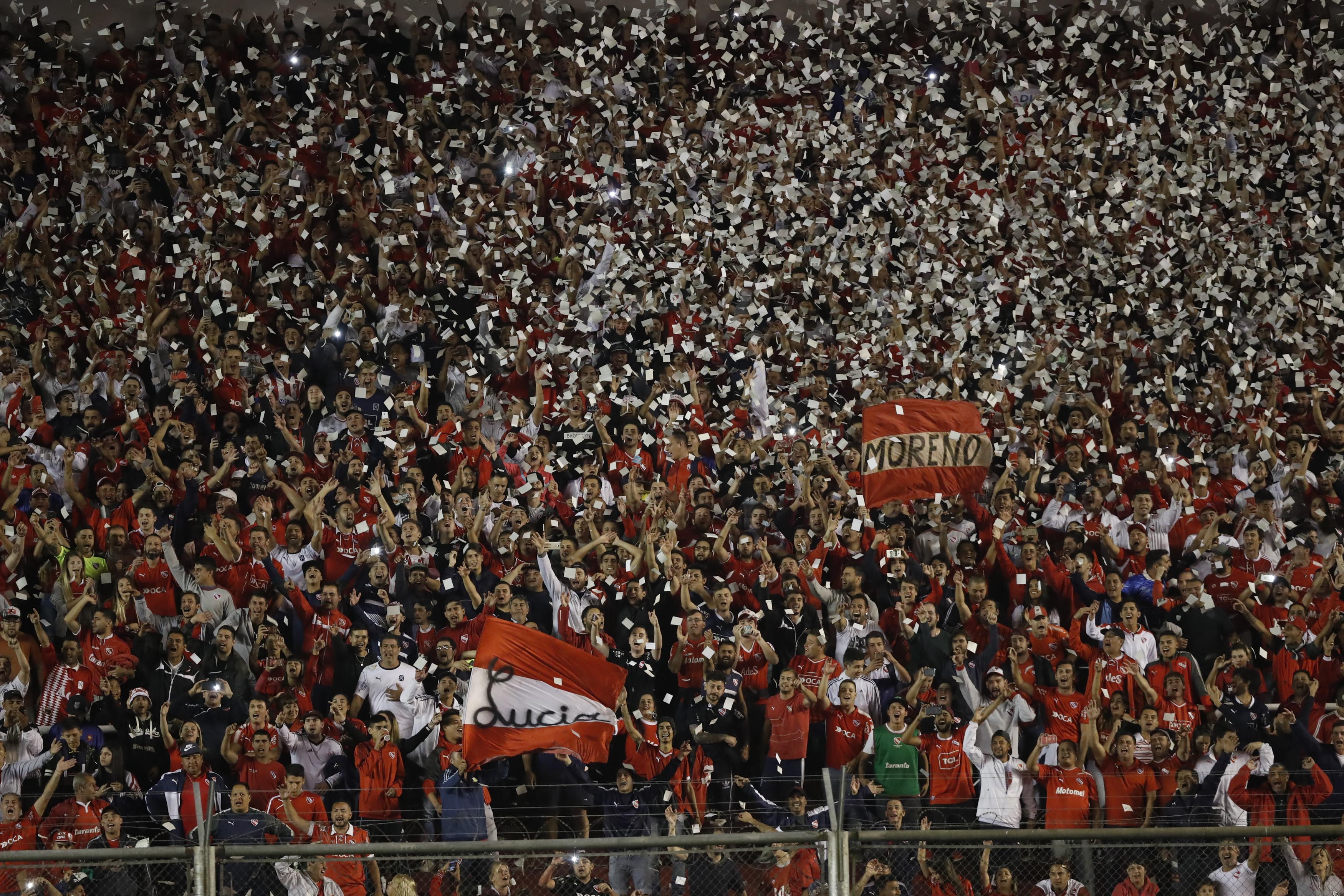 Photo of Atletico Independiente fans cheer during a game in Buenos Aires, Argentina, Mar. 15, 2018. EPA-EFE/David Fernandez
