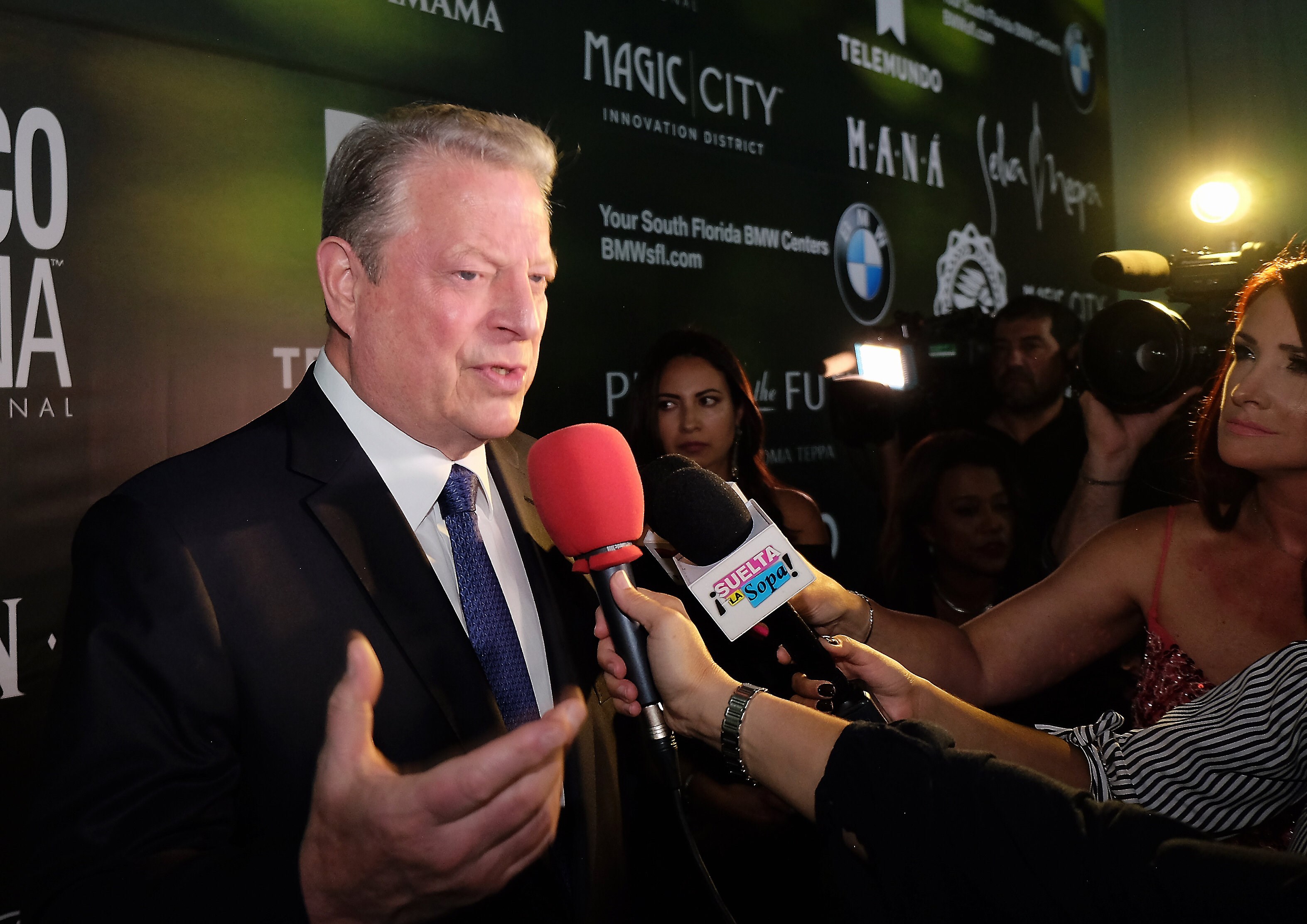 Former U.S. Vice President Al Gore speaks to the press upon his arrival on the green carpet of the "Green Gala Awards", a charity event held in Miami, USA, Apr. 21, 2018. EFE-EPA/Gaston De Cardenas
