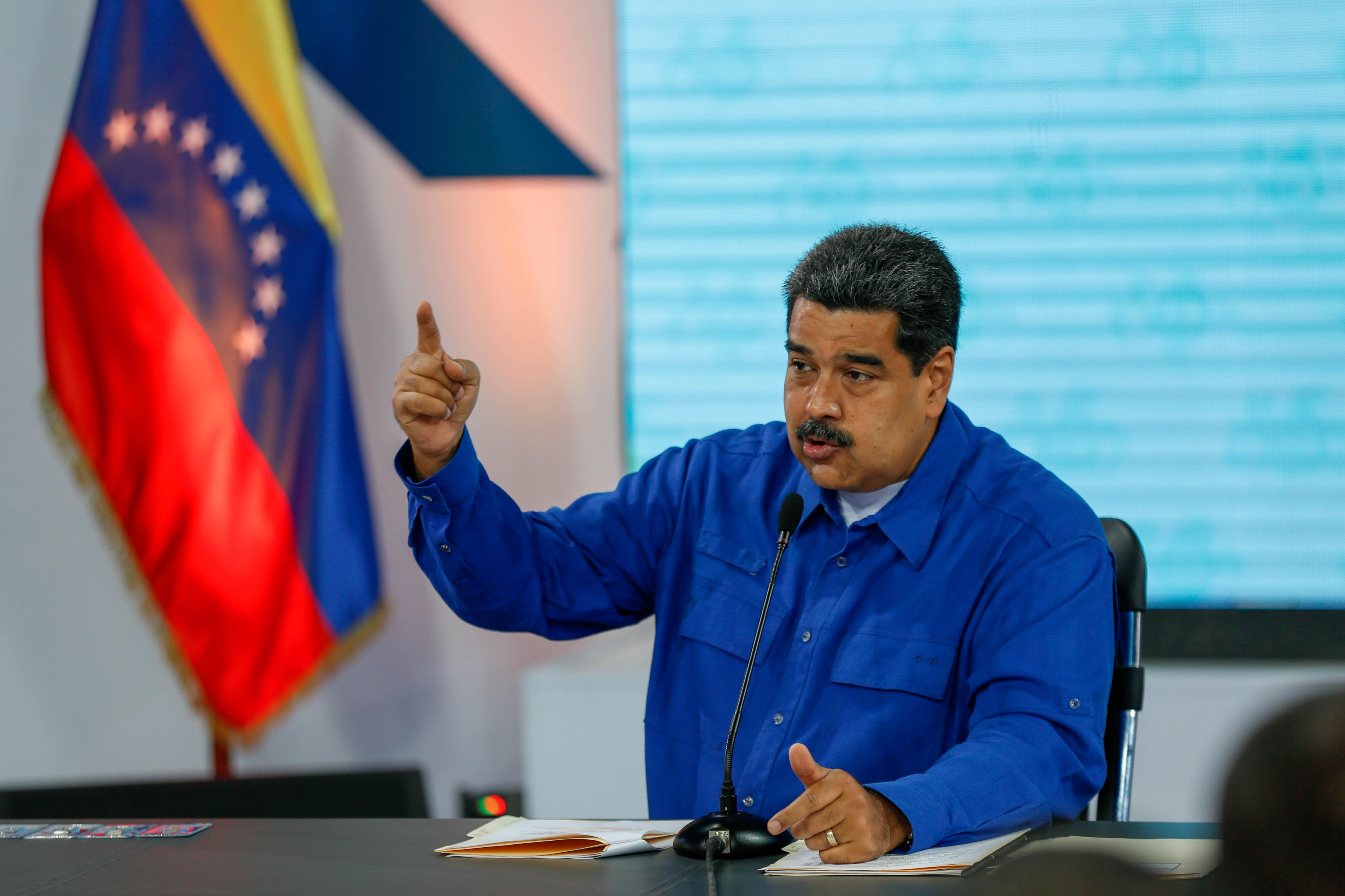 Venezuelan President Nicolas Maduro holds a press conference on April 30, 2018, in Caracas to announce hikes in the pay and food allowances. EFE-EPA/Cristian Hernandez
