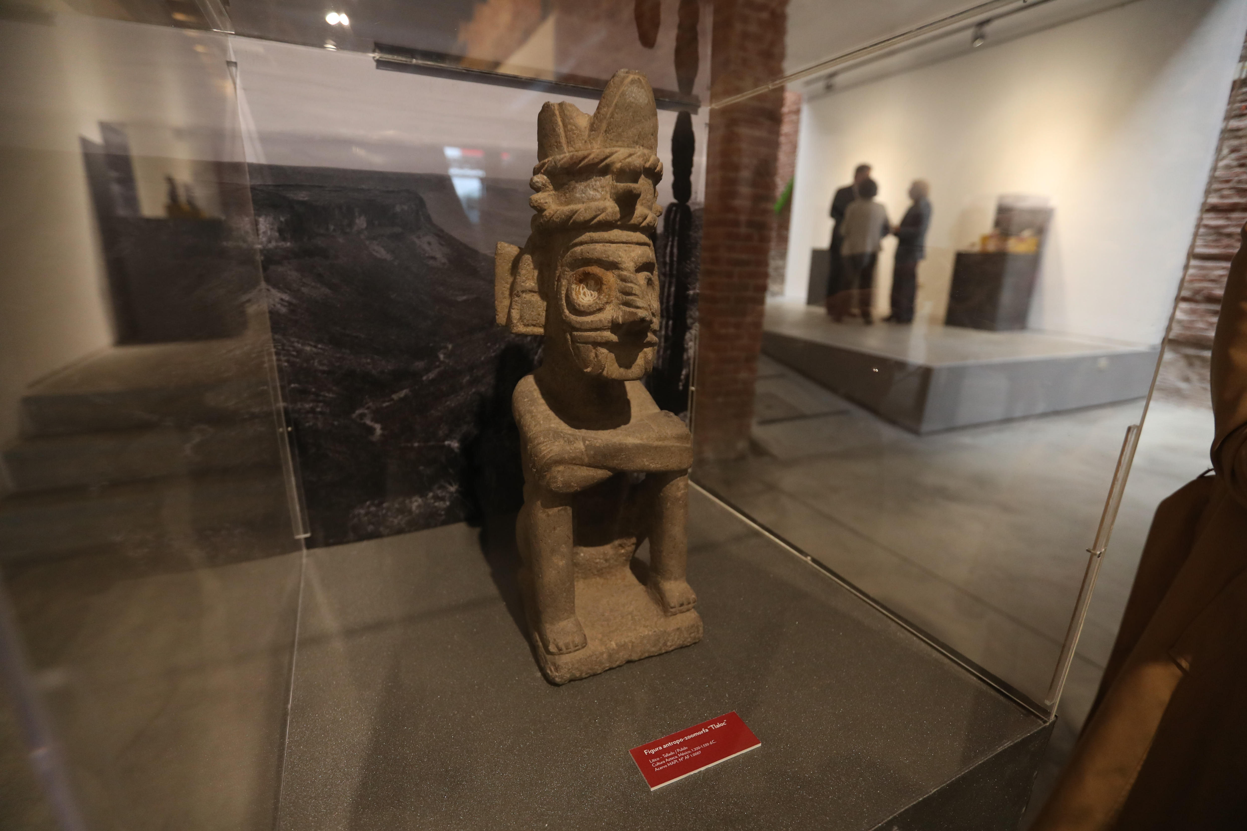 Photograph showing a Pre-Columbian artifact on display at the "Ancient Mexico, Glances from the South" exhibit in Montevideo, Uruguay, May 9, 2018. EPA-EFE/Federico Anfitti
