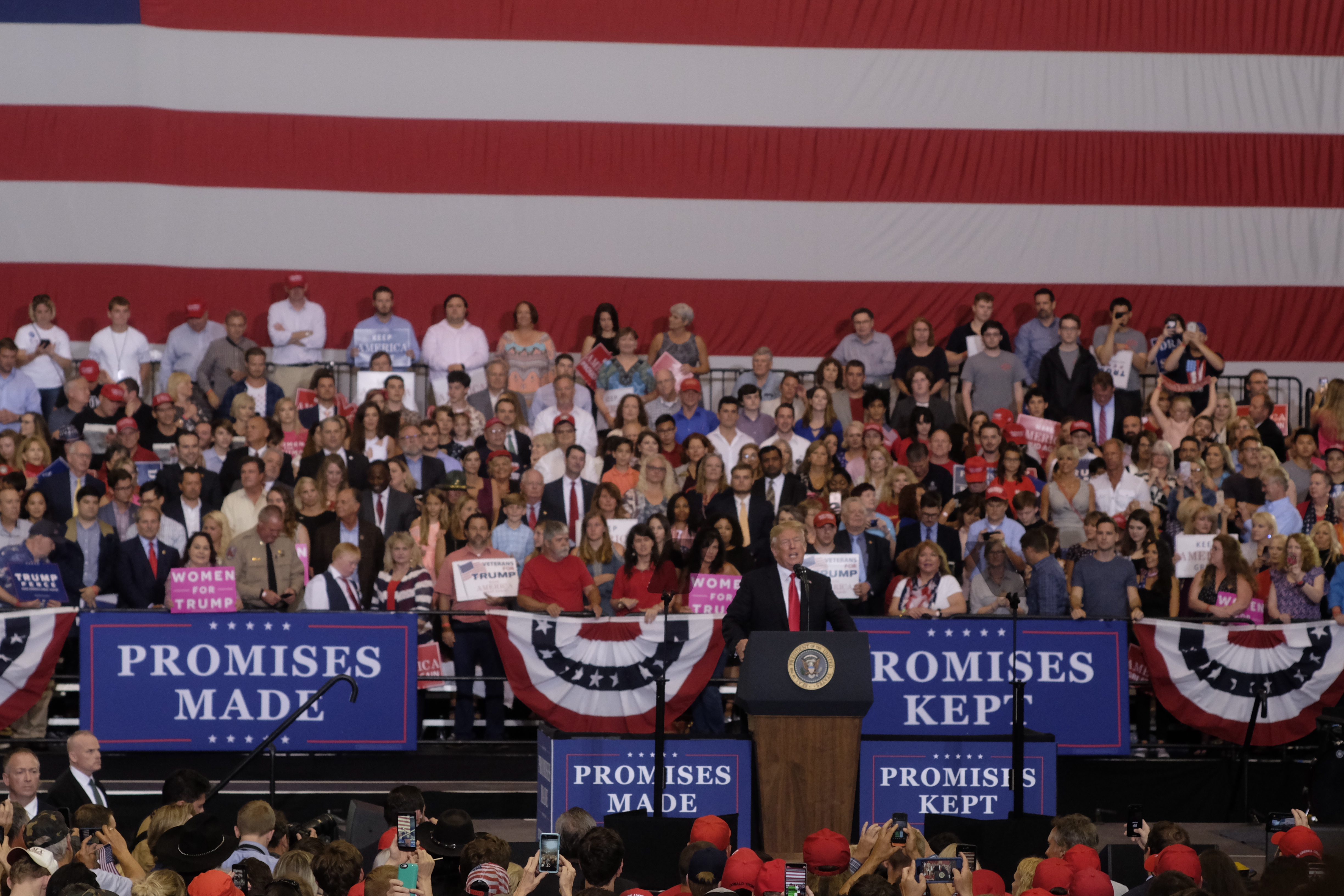 U.S. President Donald Trump addresses a public rally in Nashville, Tennessee, USA, 29 May 2018. This is his third appearance in Nashville since becoming president. EPA-EFE/RICK MUSACCHIO
