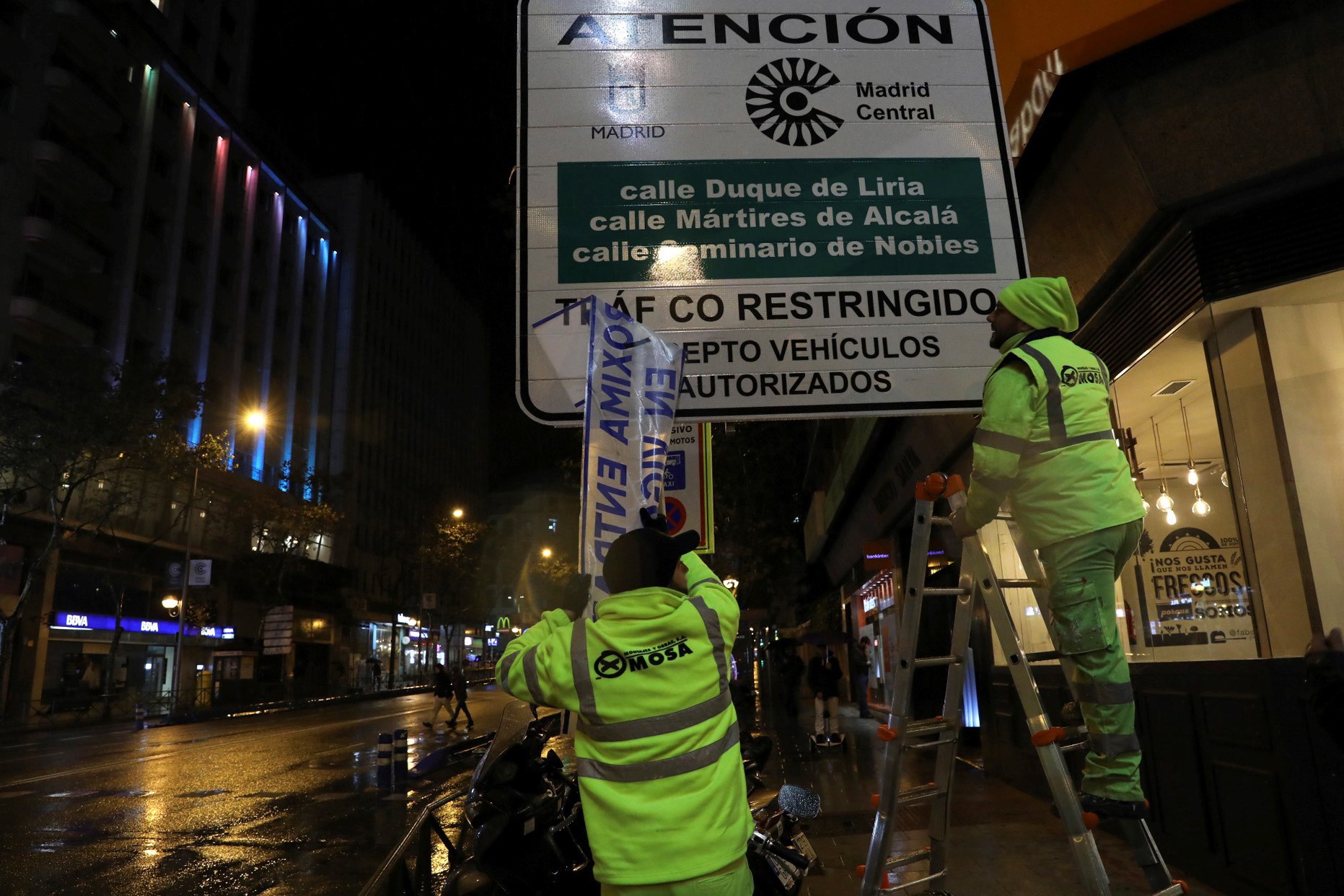 Madrid's City Mayor, Manuela Carmena, attends the launch of "Madrid Central" the new traffic regulation restricting the circulation of non-resident drivers inside an area of 472 hectares in the capital centre. In Madrid , Nov 30, 2018.. EFE-EPA/ Emilio Naranjo