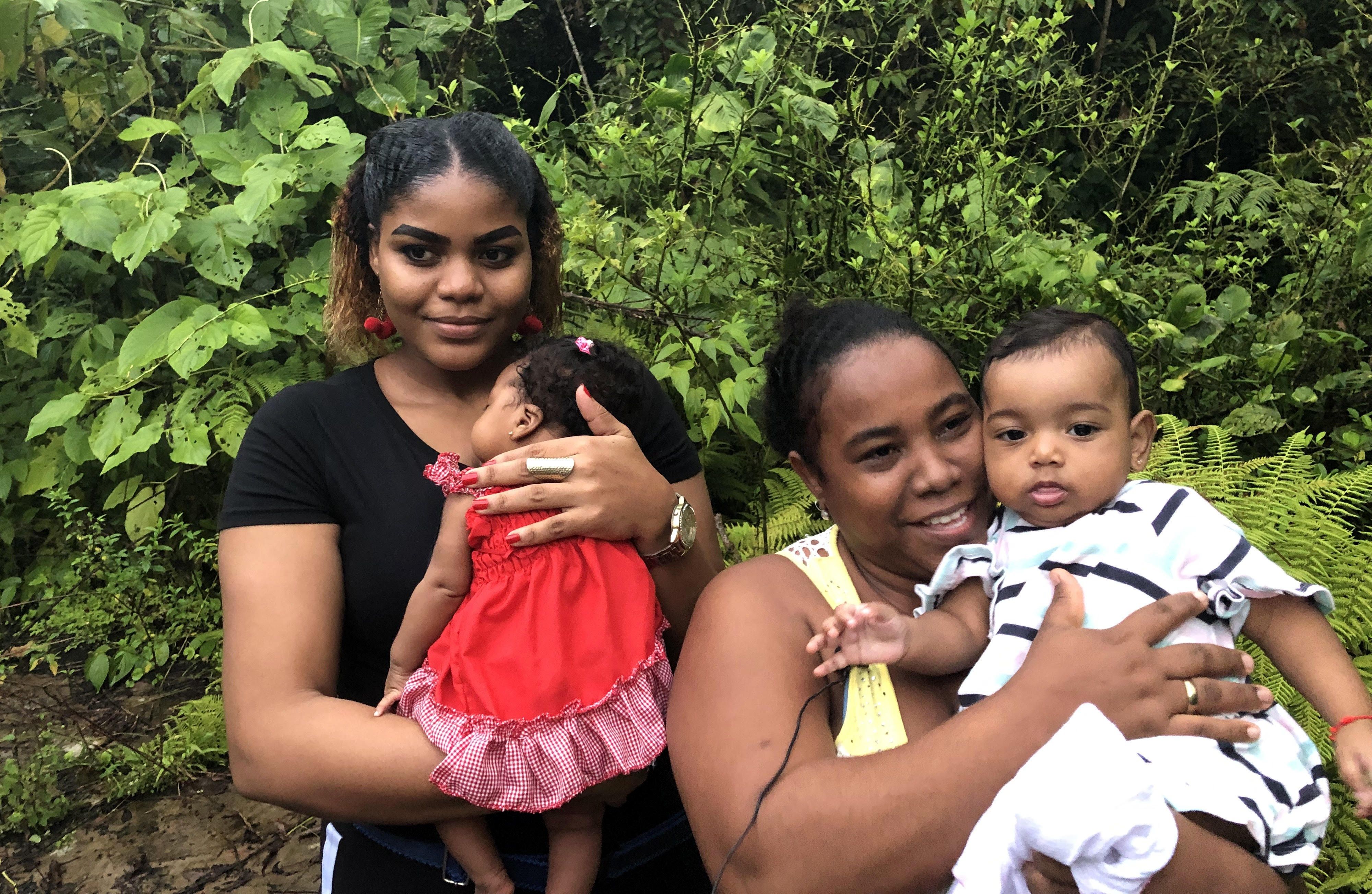 Young Colombians Yorladys Jimenez (r.) and Elsy Palacios (l.), who belonged to the FARC when it was an insurgency and are now members of the political party that succeeded it, which likewise goes by the acronym FARC, pose with their babies on Dec. 3, 2018, in Quibdo, Colombia. EFE-EPA/Adaya Gonzalez