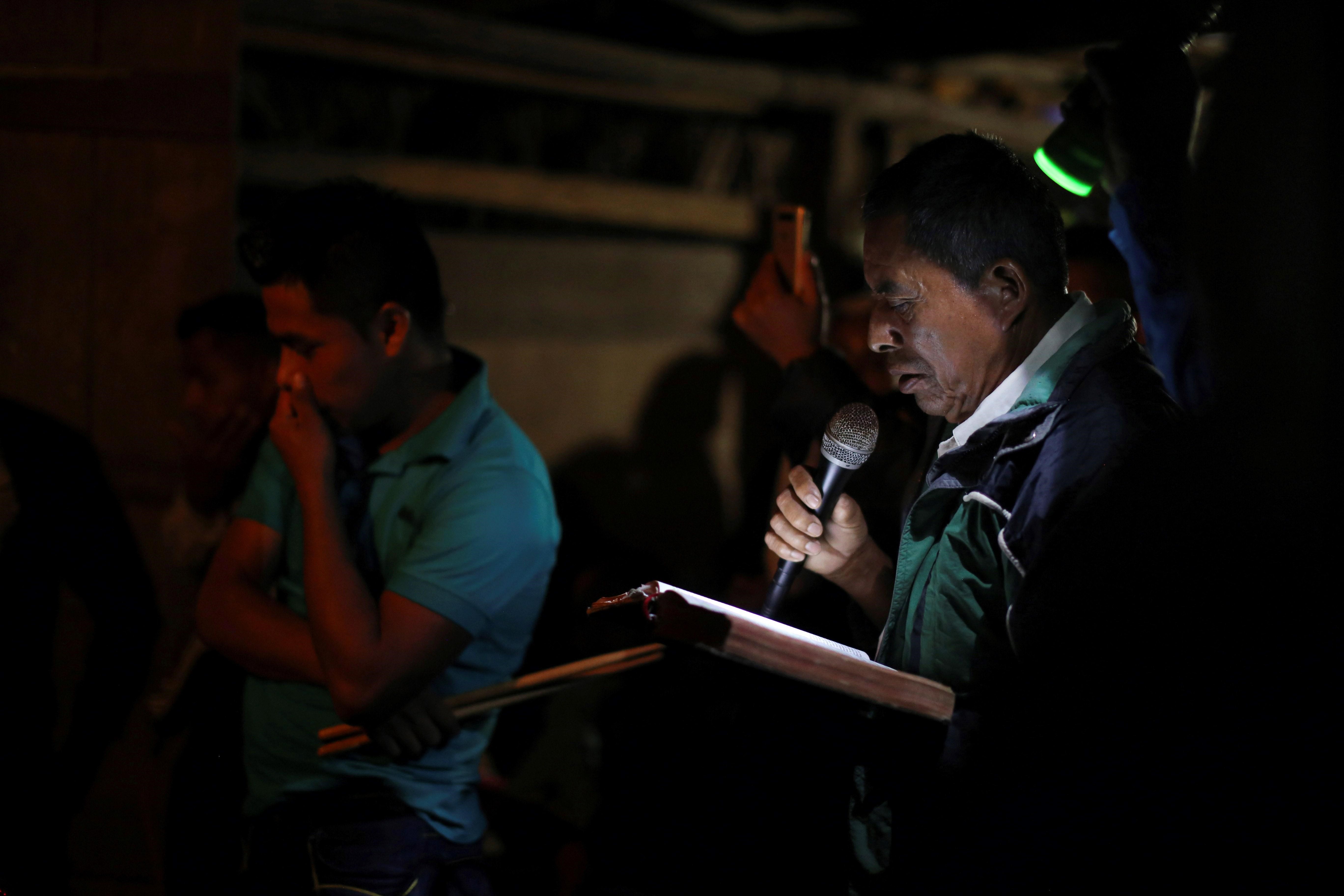 San Antonio Secortez, Guatemala, Dec 25 (efe-epa).- Residents of this remote indigenous community in northern Guatemalan gathered Christmas Eve to mourn the death of 7-year-old Jakelin Caal Maquin, who died Dec. 8 in the custody of the US Border Patrol. EFE