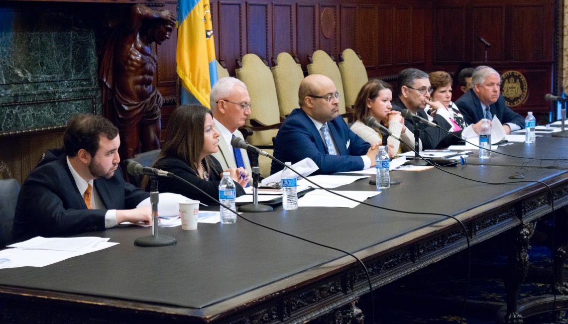 Community members and lawmakers from Pennsylvania and Puerto Rico met in Philadelphia's city hall to find a solution to the "airlift."