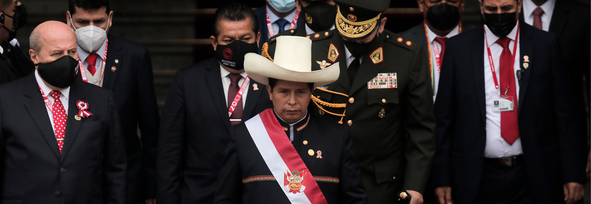 After a long wait for his victory in the presidential elections to be made official, Pedro Castillo took office this Wednesday, with the expectation of millions of Peruvians and the watchful eyes of the international community. He already showed the differences with his predecessors. Getty Images