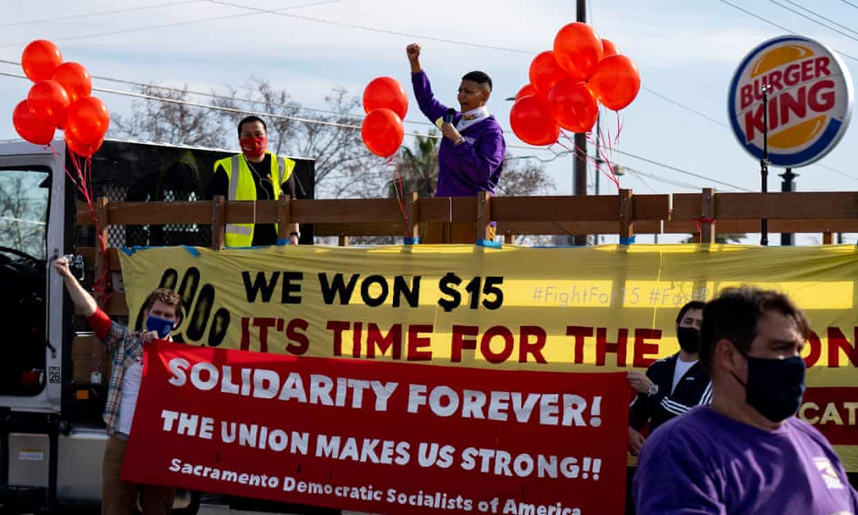 Burger King employees demanding to be paid higher wages in Sacramento, CA. Photo: Jason Piece/Sacramento Bee