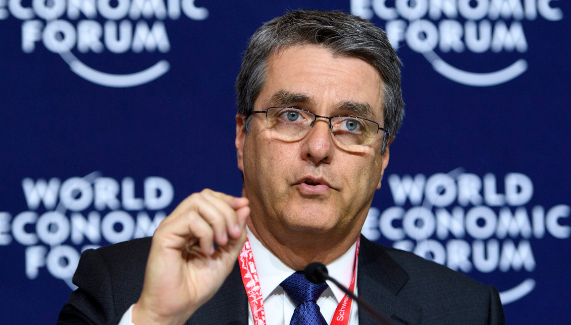 El director general de la Organización Mundial del Comercio (OMC), Roberto Azevedo, interviene durante una rueda de prensa celebrada en el marco del Foro Económico Mundial que acoge la ciudad alpina de Davos (Suiza).EFE
