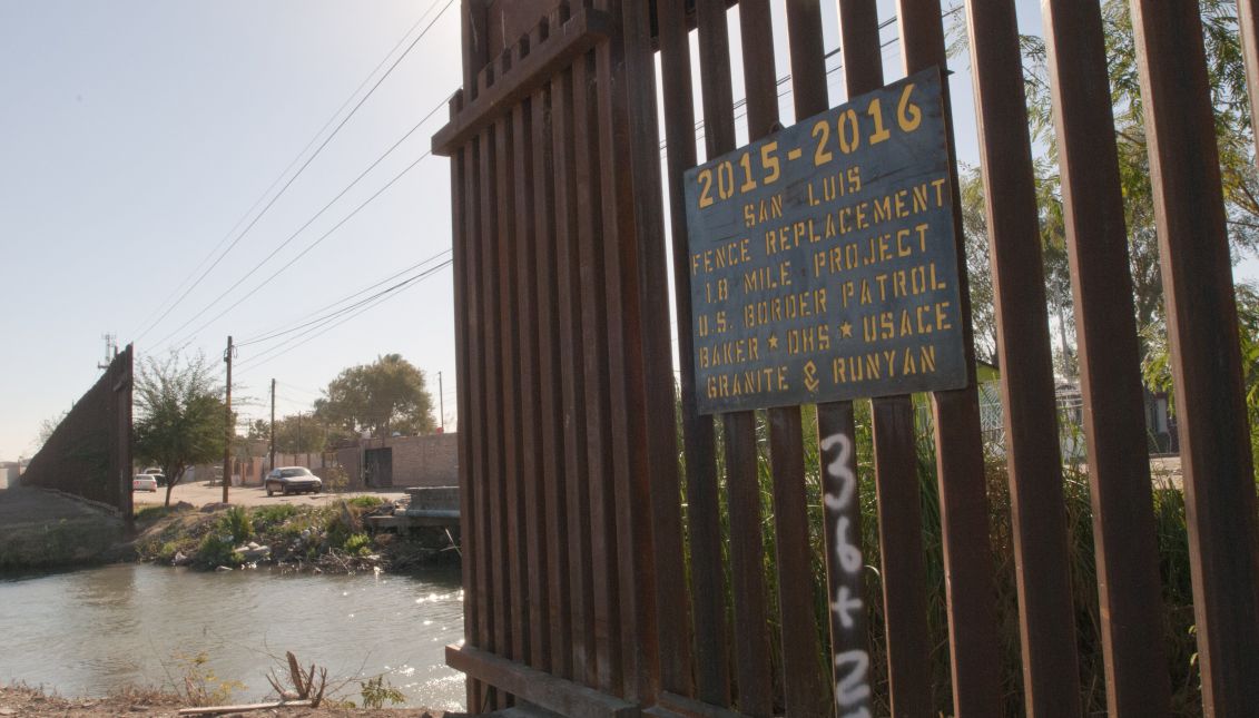 The US Border wall near San Luis, Arizona. EFE/Gary Williams
