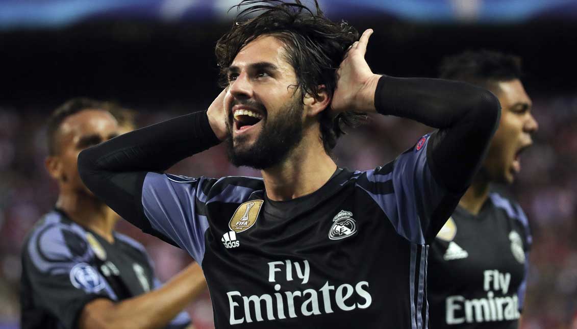 Real Madrid midfielder Isco Alarcón celebrates his goal, first of the team against Atletico Madrid, during the return leg of the Champions League semifinals. EFE
