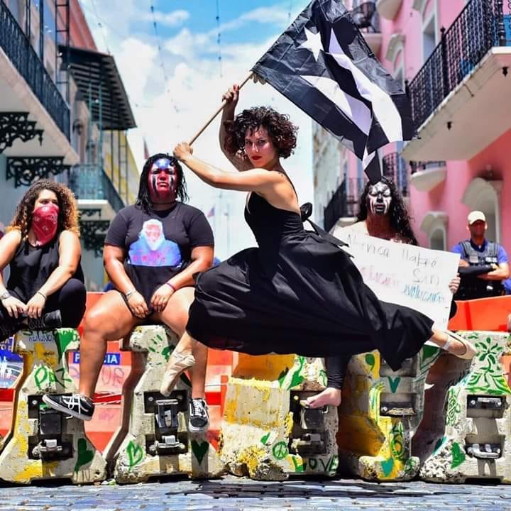 #RickyRenuncia