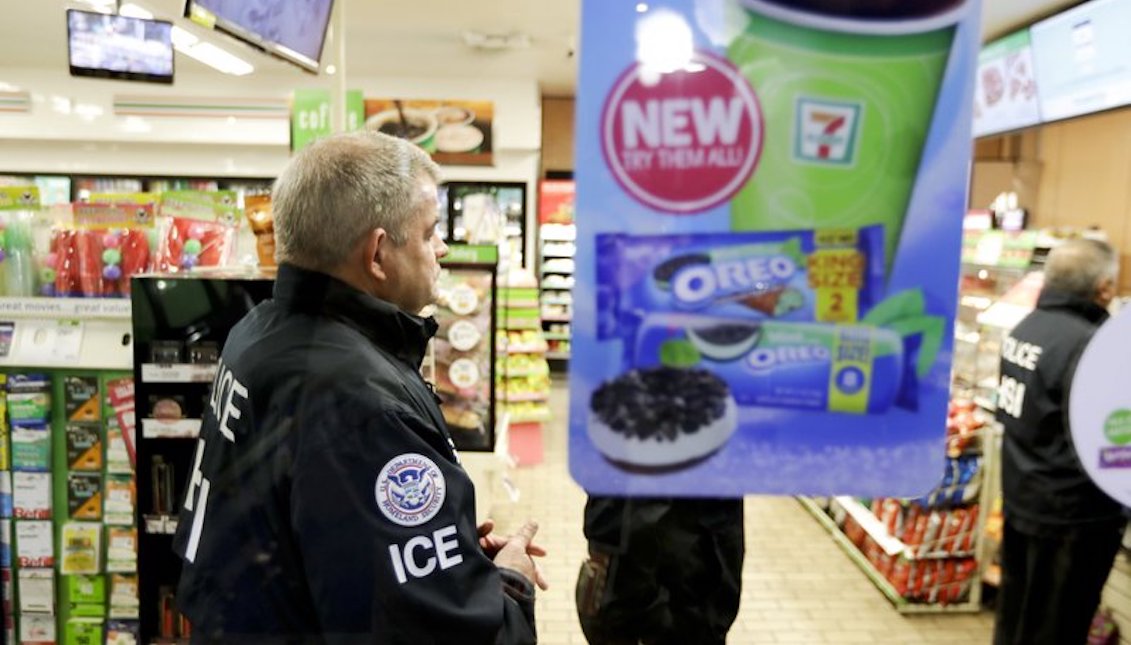 Immigration and Customs Agents make a massive and nationwide raid during the early hours of Wednesday, January 10, 2017. Photo: AP.