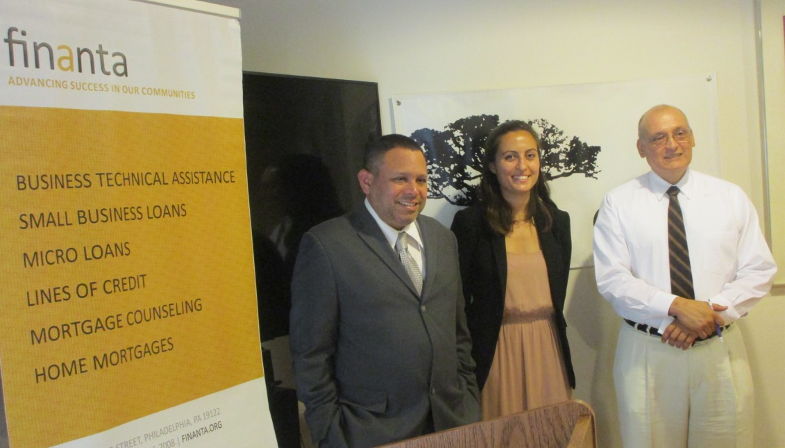 Members of Ceiba, Taylor de la Peña (center) and Will González (right), during the presentation of Programa Adelante. Foto: Aja Beech.