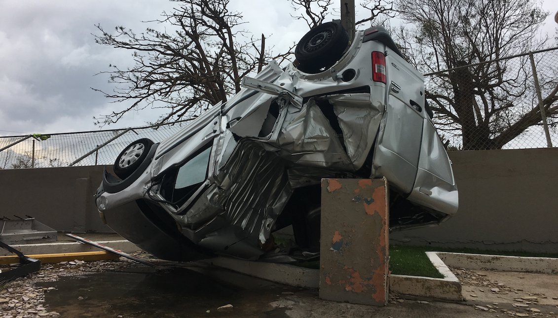 Puerto Ricans today found themselves a totally devastated country after Hurricane Maria, which with winds of 250 kilometers per hour affected the entire island on Wednesday, causing flooding and damage still to be calculated. EFE / Jorge Muñiz