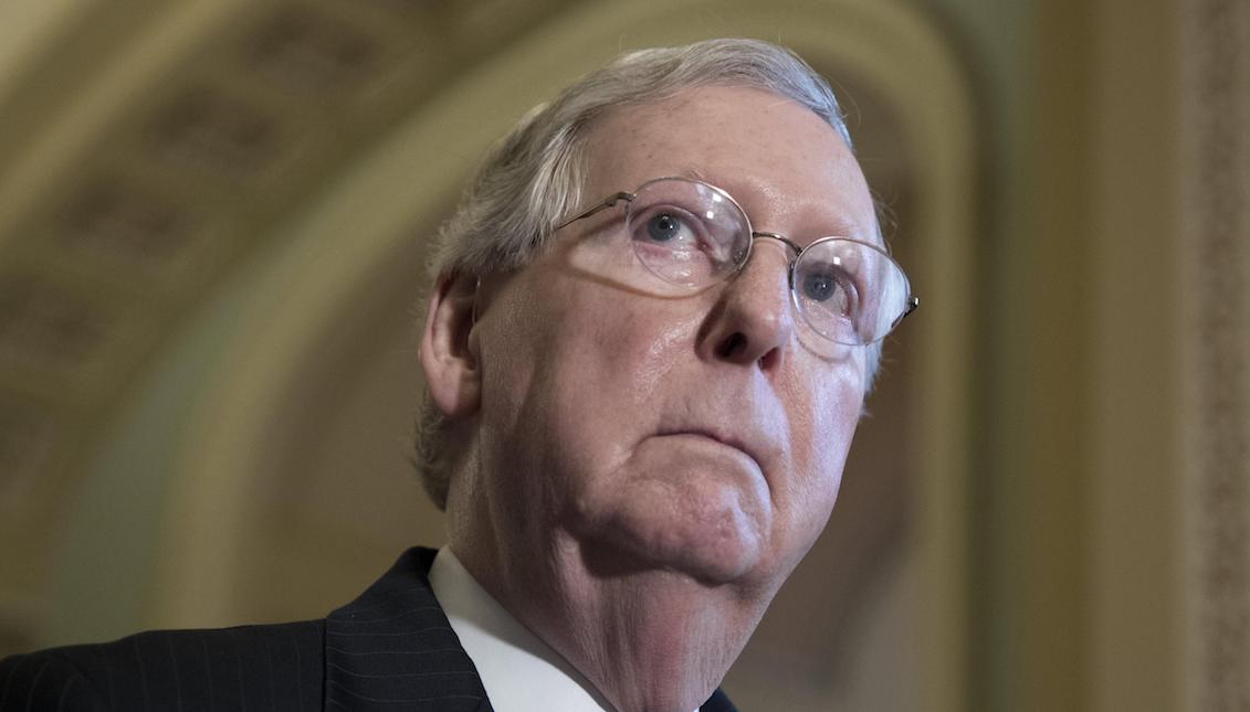 The Republican majority leader in the US Senate, Mitch McConnell, was speaking on Tuesday, July 11, 2017, with the media at the Capitol in Washington. McConnell announced that he would delay the start of the summer recess planned for the first days of August until the third week of that month, due to the lack of agreement between his own bank to repeal and replace the current health law. EFE/MICHAEL REYNOLDS