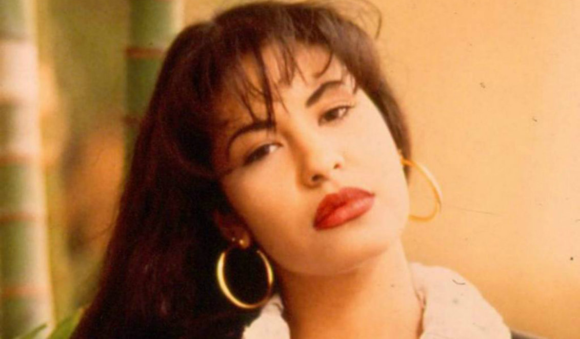 28 years after the debut of her first album, Google remembers Selena, “The Queen of Tex-Mex”.