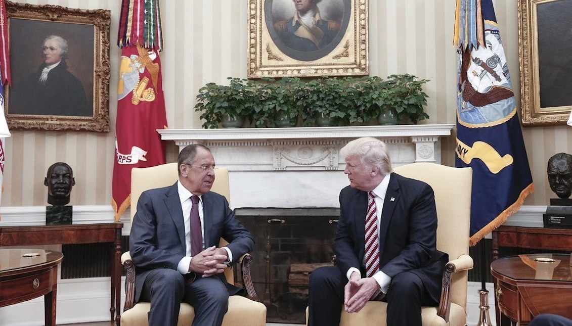 Stock Photography (10/5/2017), showing US President Donald Trump (r), with Russian Foreign Minister Sergey Lavrov (l) during his meeting in Washington, DC. The White House today called the leak published by the Washington Post that Trump revealed secret information about the Islamic State (EI) to Sergey Lavrov as "false". EFE / RUSSIAN MINISTRY OF EXTERIORS