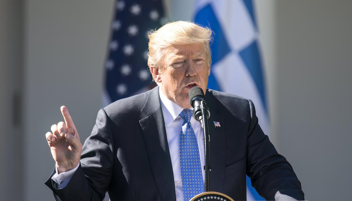 El Presidente Trump ofrece una rueda de prensa desde el Rose Garden, en la Casa Blanca. Washington. EFE/JIM LO SCALZO