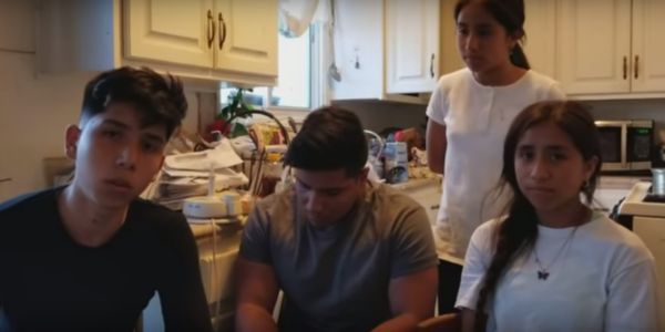 A  Mexican family from National City, California, denounced undercover federal immigration agents, in unmarked cars, showed up outside their home last Tuesday and arrested his parents.They made a You Tube video to draw public attention to the issue.
