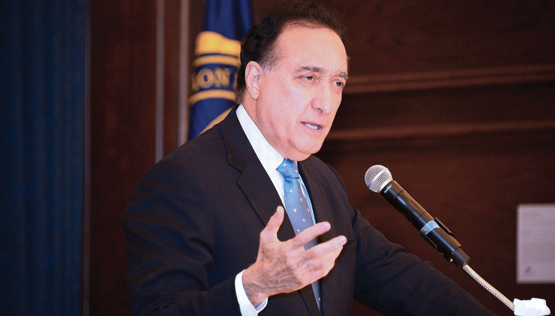 Henry Cisneros spoke with AL DÍA prior to his keynote address at the Hispanic Heritage Awards Luncheon on Oct. 10. Photo: Peter Fitzpatrick