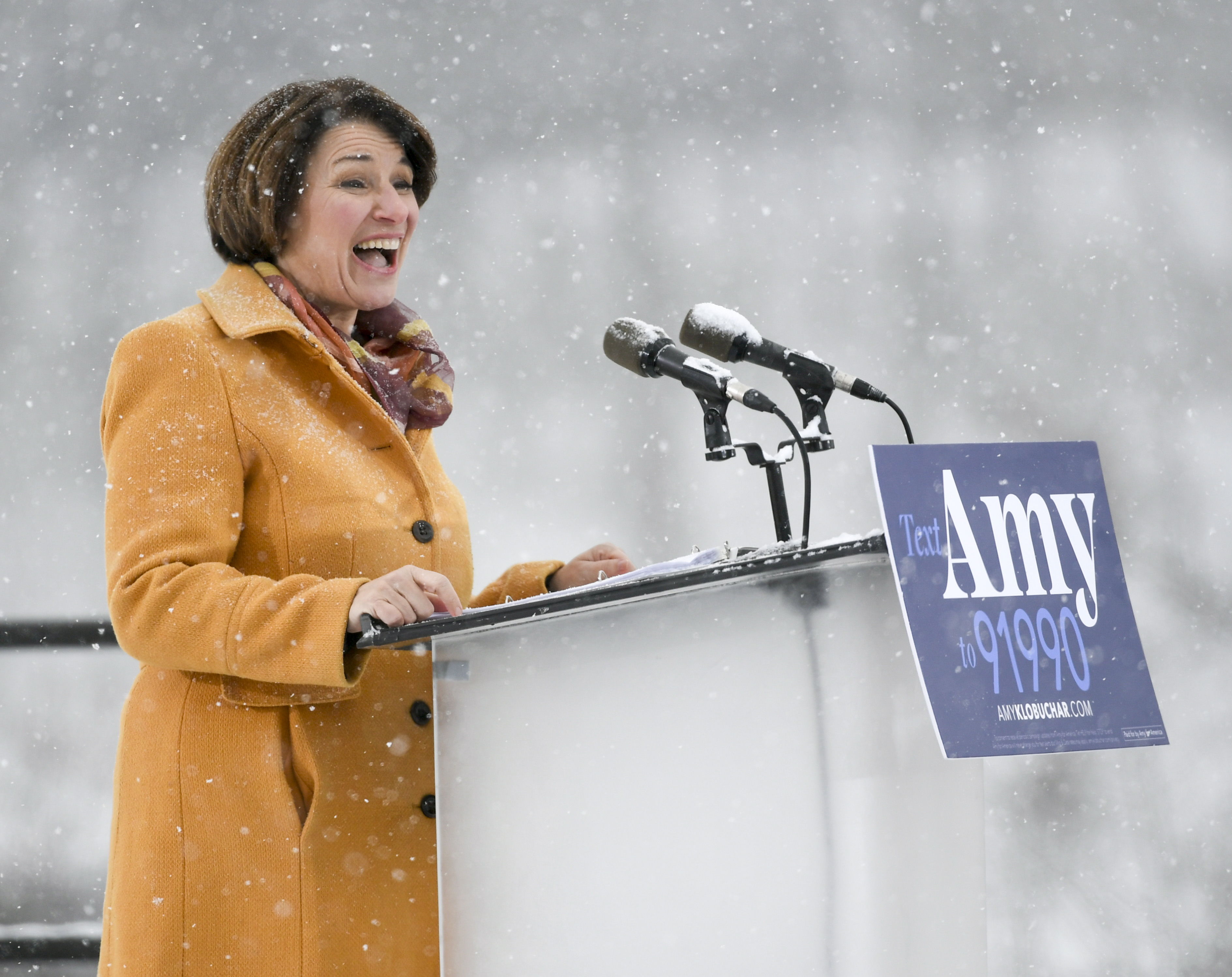 Democratic Senator from Minnesota, Amy Klobuchar, announces on a snow covered stage that she is running for President of the United States in Minneapolis, Minnesota on Feb. 10 2019. Photo: EFE/EPA/CRAIG LASSIG.