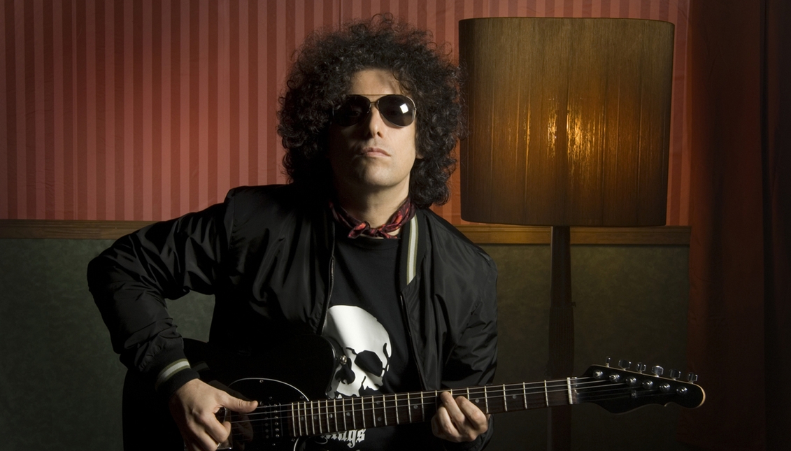 Calamaro announces his new album "Dios los Cría". PHOTOGRAPHY: Andrés Calamaro