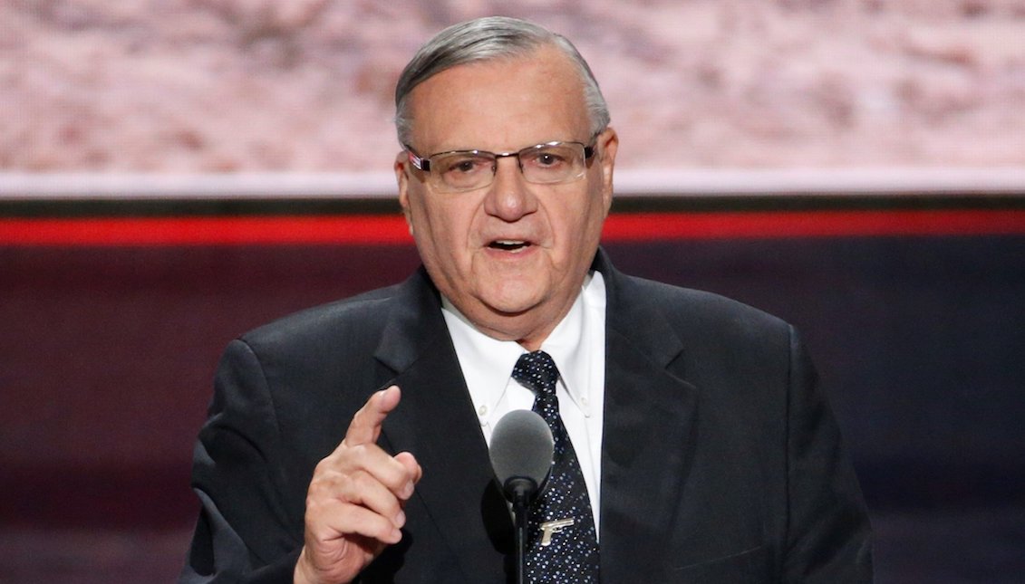 The controversial former Maricopa Sheriff Joe Arpaio, convicted by a court for racially profiled practice against Hispanic drivers, announced on January 9, 2018, that he is running for the Arizona State Senate to help the president of the US, Donald Trump. EFE / Shawn Thew