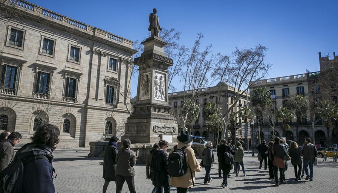 Plaza de Antonio López, en Barcelona. / Joan Puig. El Periódico.