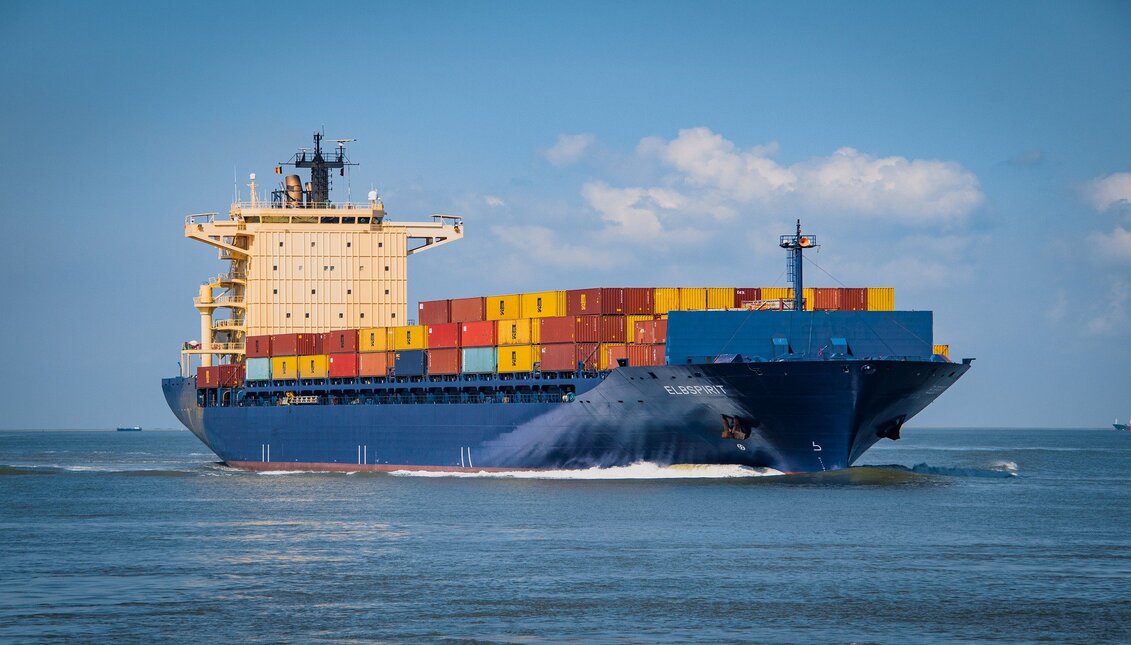 Cargo ship with containers