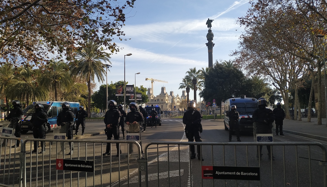 El independentismo vuelve a tomar las calles de Barcelona. Foto: Esperanza Escribano