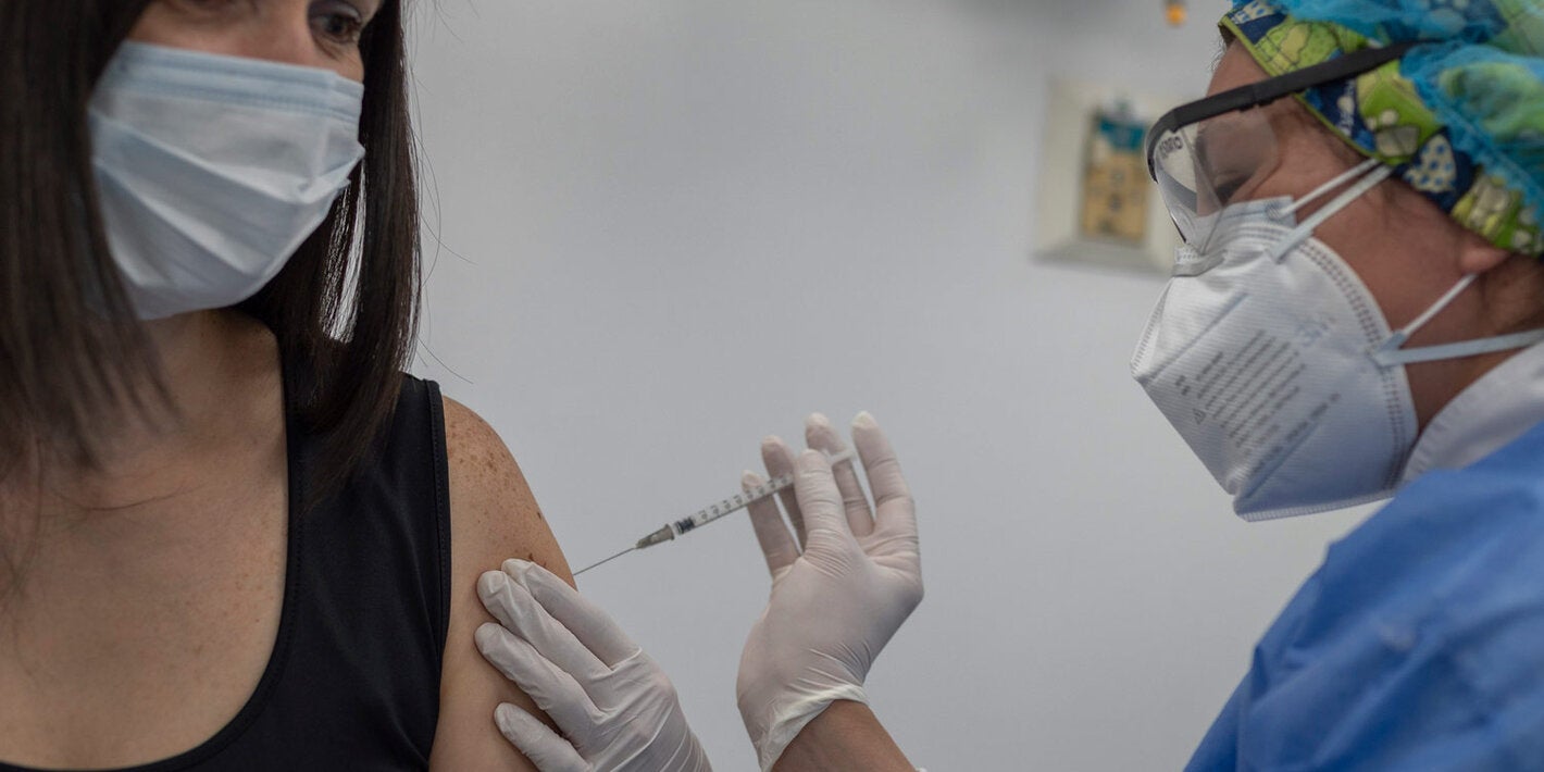 Vaccination campaign in Colombia, photo by Karen González.