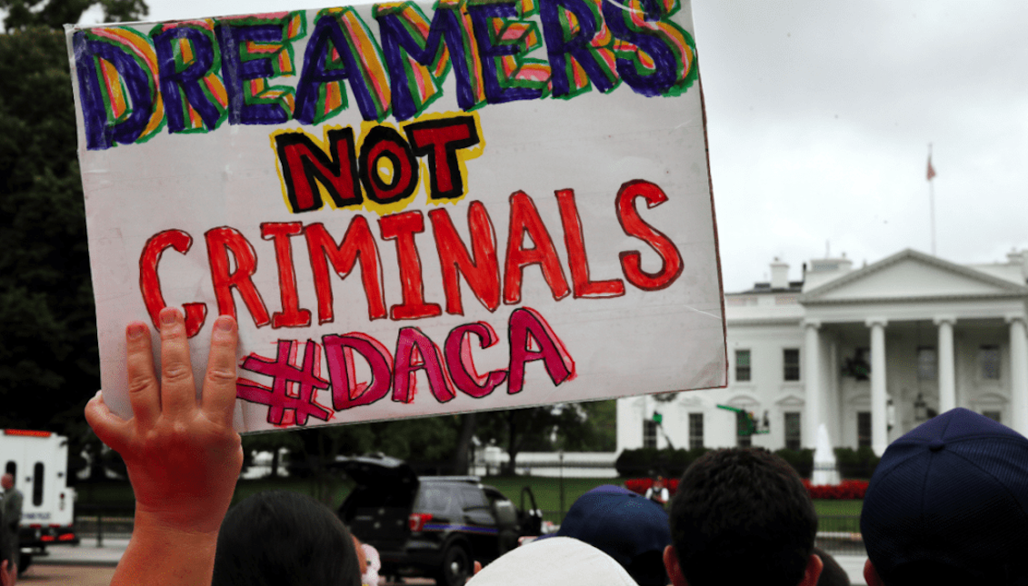 Dreamers are not criminals, says a sign during a rally in Washington. (AP) Source: Televisa