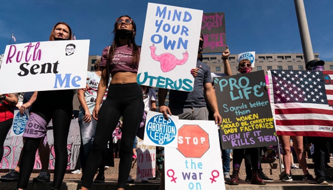 Women protest in favor of legal abortion. Photo: Getty Images