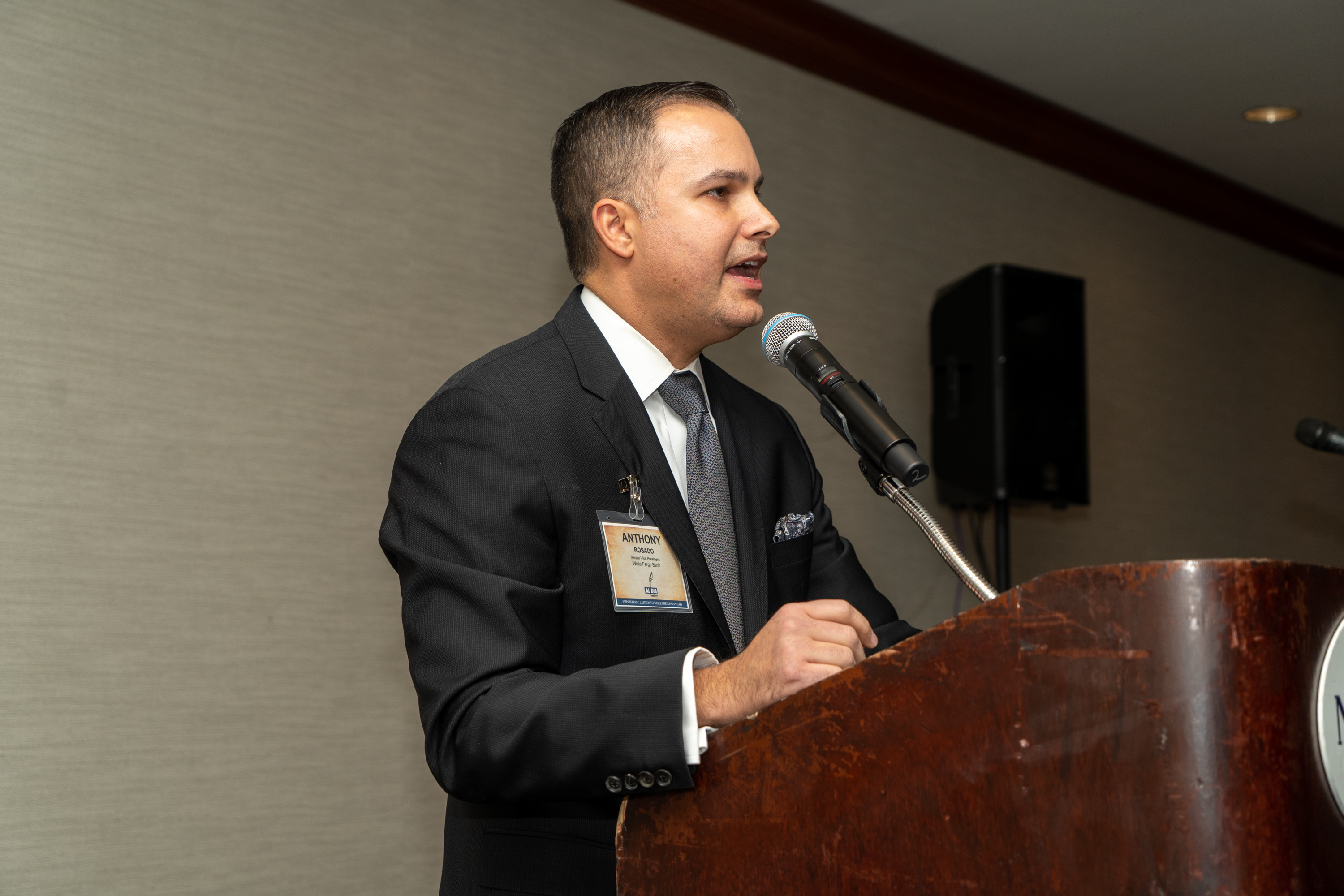 Anthony Rosado, senior vice president at Wells Fargo and board member of the AL DÍA Foundation speaks during the AL DÍA Foundation PA Society Reception on Dec. 6. Photo Credit: Mary Conlon