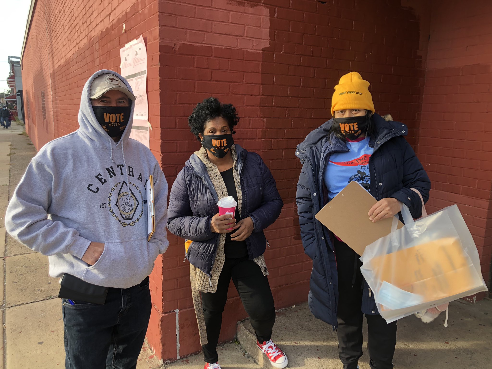 Election Protection Ambassadors in North Philadelphia on the morning of Nov. 3. Photo: Make the Road New Jersey. 