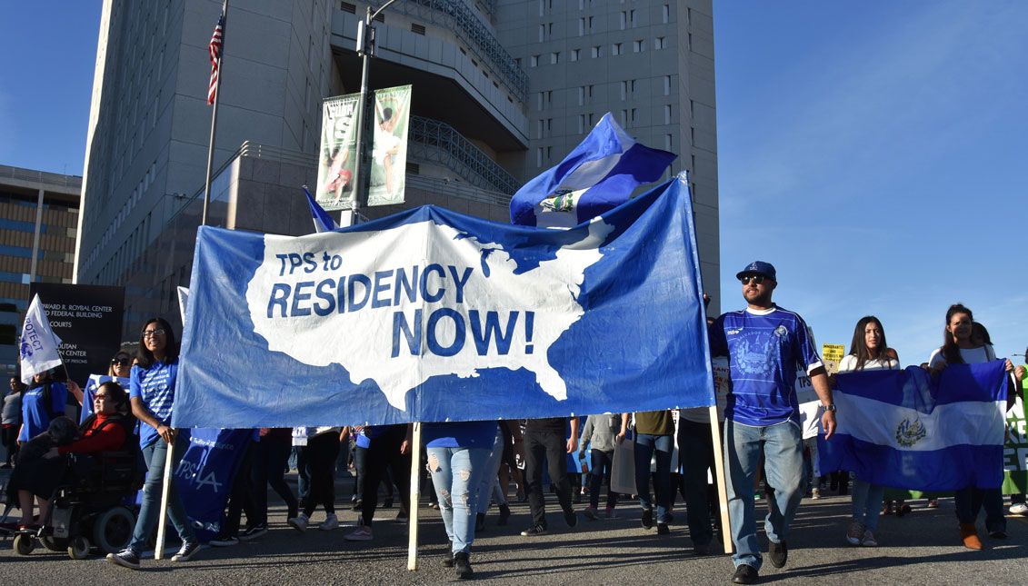 Central American Immigrants marching in the U.S. Photo: EFE