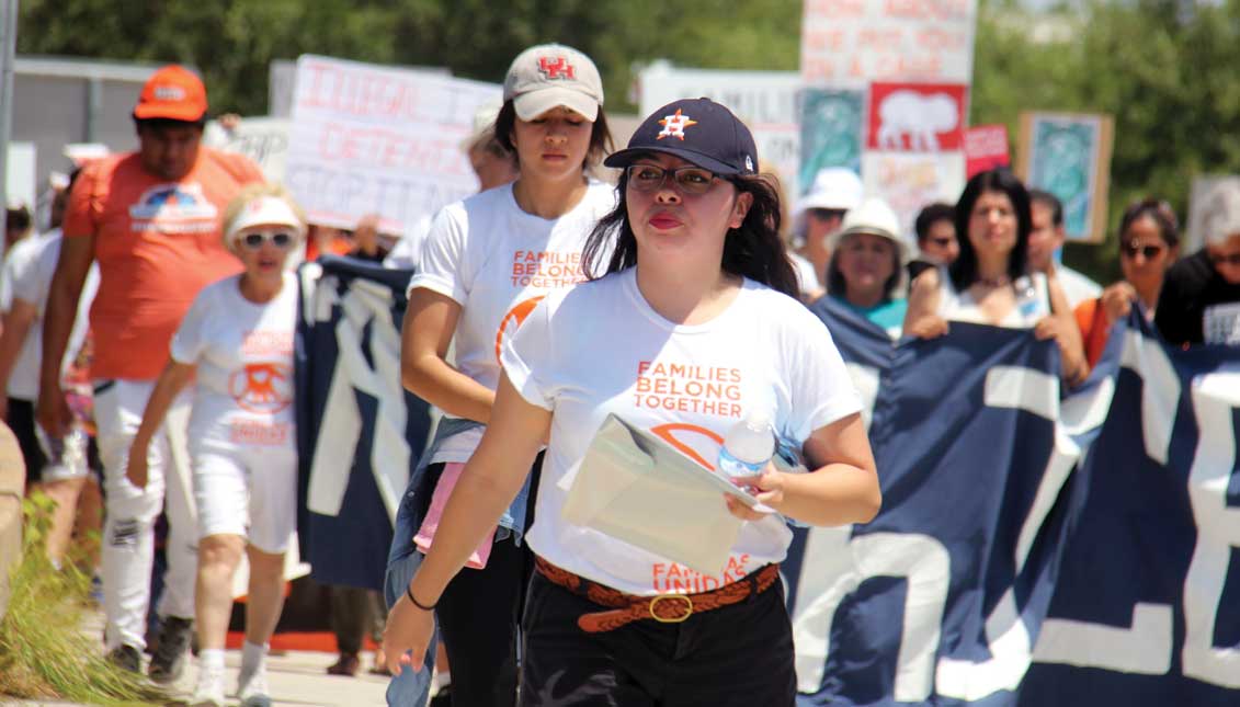 Peaceful march, in Houston (Texas) to demand from the government the early reunification of immigrant minors detained in different facilities throughout the country. EFE.