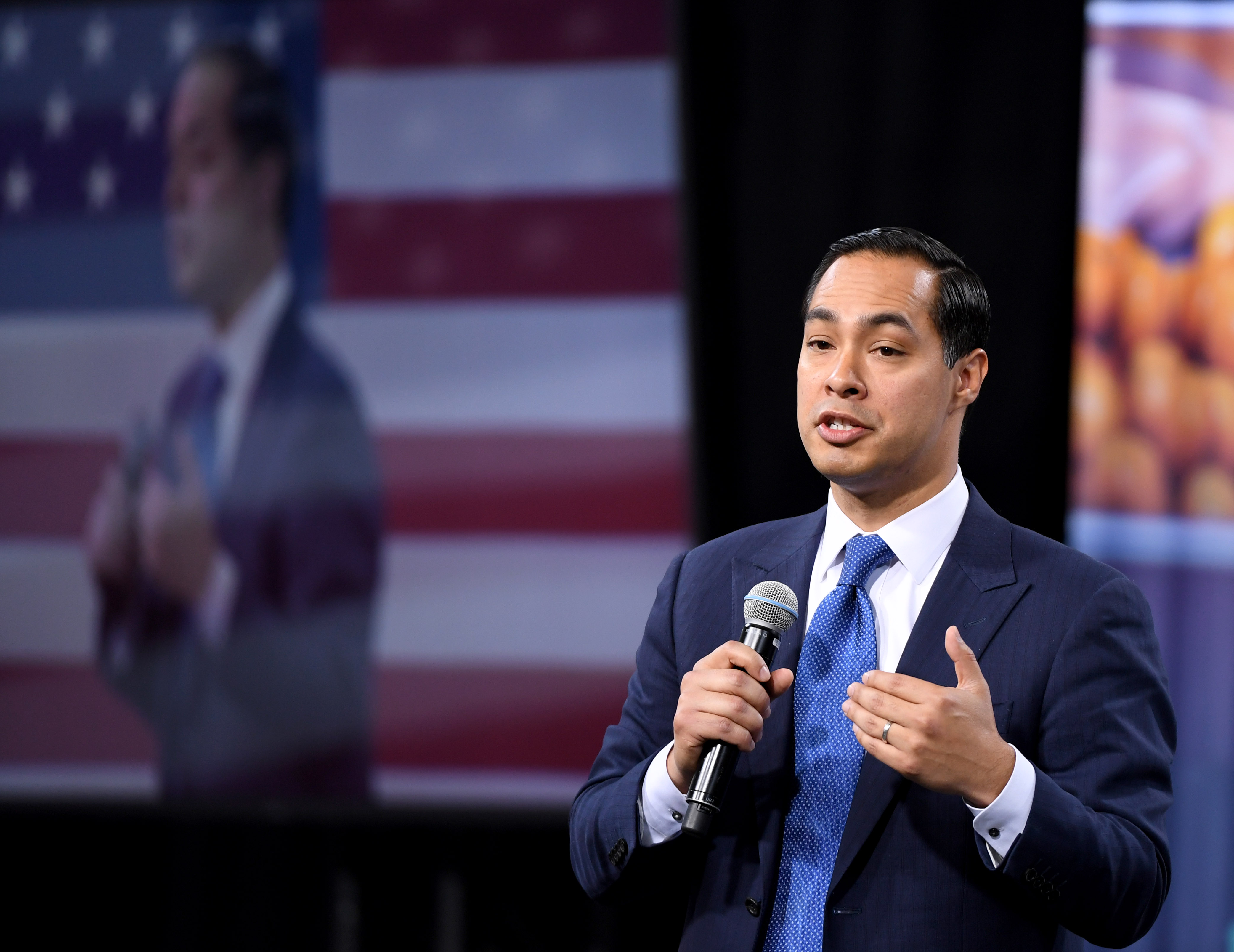 Democratic presidential candidate Julian Castro speaks at the National Forum on Wages and Working People on April 27, 2019 in Las Vegas, Nevada. (Photo by Ethan Miller/Getty Images).
