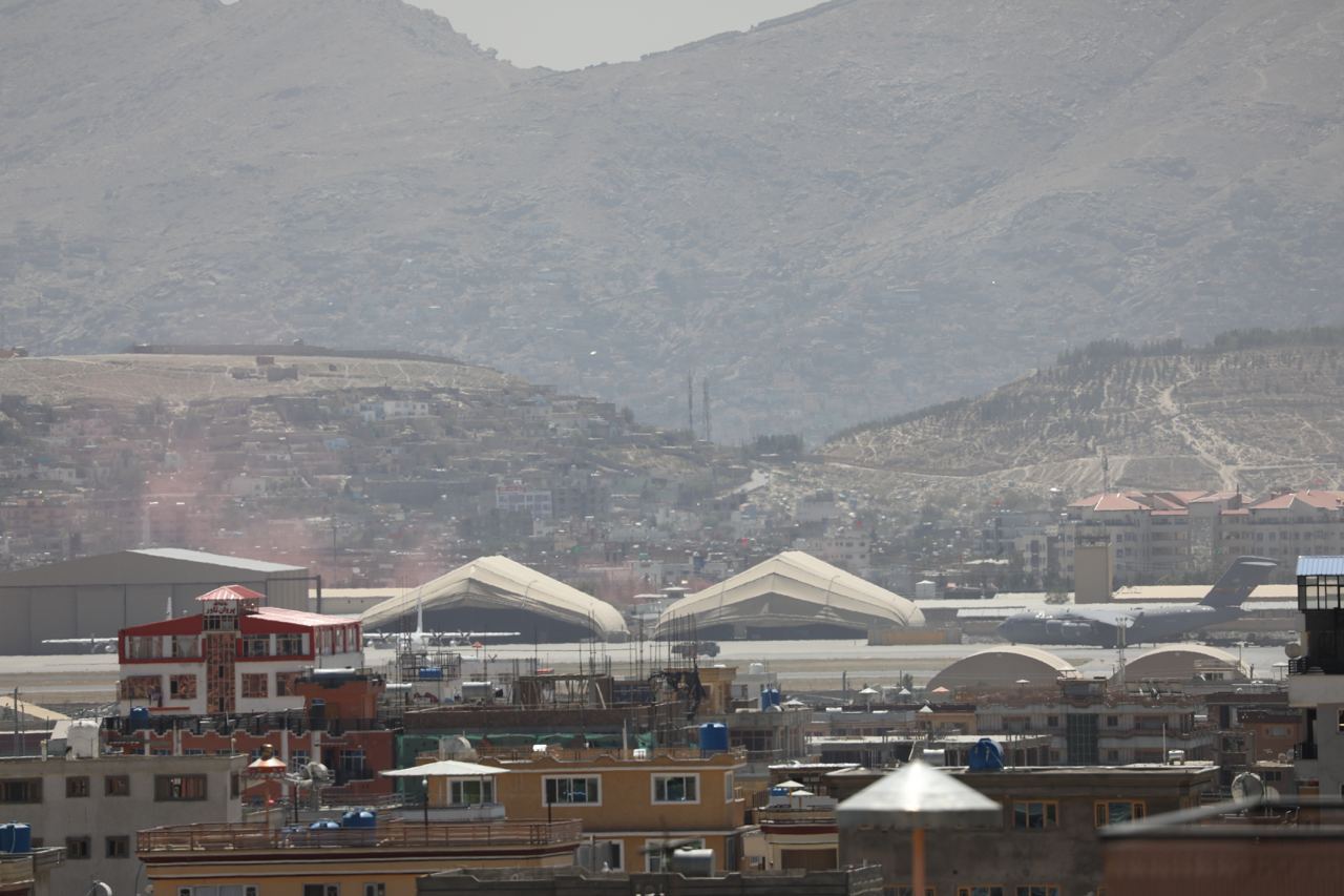 A general view of the area after two explosions reported outside Hamid Karzai International Airport, the center of evacuation efforts from Afghanistan since the Taliban took over in Kabul, Afghanistan on August 26, 2021. Photo: Haroon Sabawoon/Anadolu Agency via Getty Images
