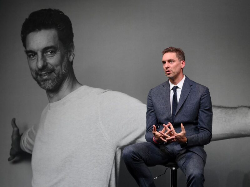 Spanish basketball star Pau Gasol announces his retirement from the sport during a press conference at the Liceu Theatre in Barcelona, Spain, on Oct. 5. Photo: Getty Images/Victor Salgado. 