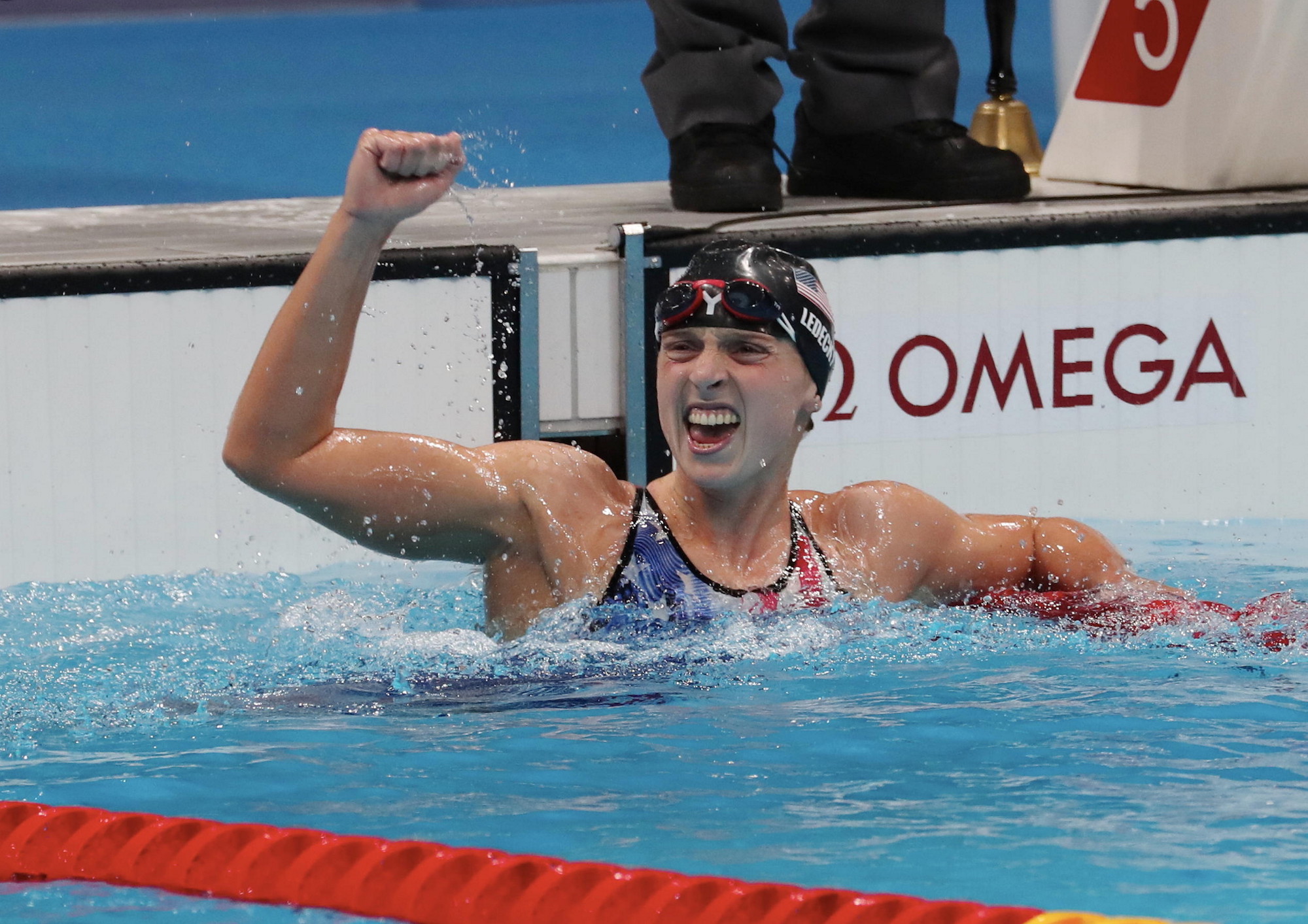 Kathleen Ledecky of United States celebrates her victory in women's 1500m freestyle on day five of the Tokyo 2020 Olympic Games at Tokyo Aquatics Centre on July 28, 2021 in Tokyo, Japan. Photo: Xavier Laine/Getty Images