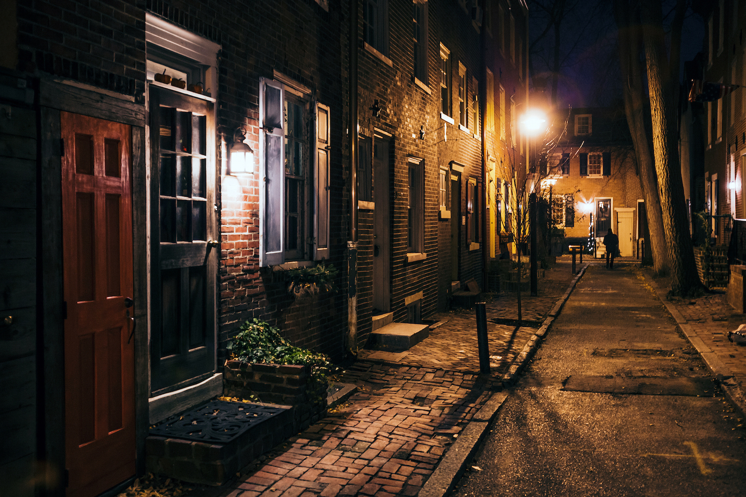 Old City Philadelphia may be one of the most scenic parts of the city, but its dated brick sidewalks make it difficult to traverse for wheelchairs. Photo: Getty Images.