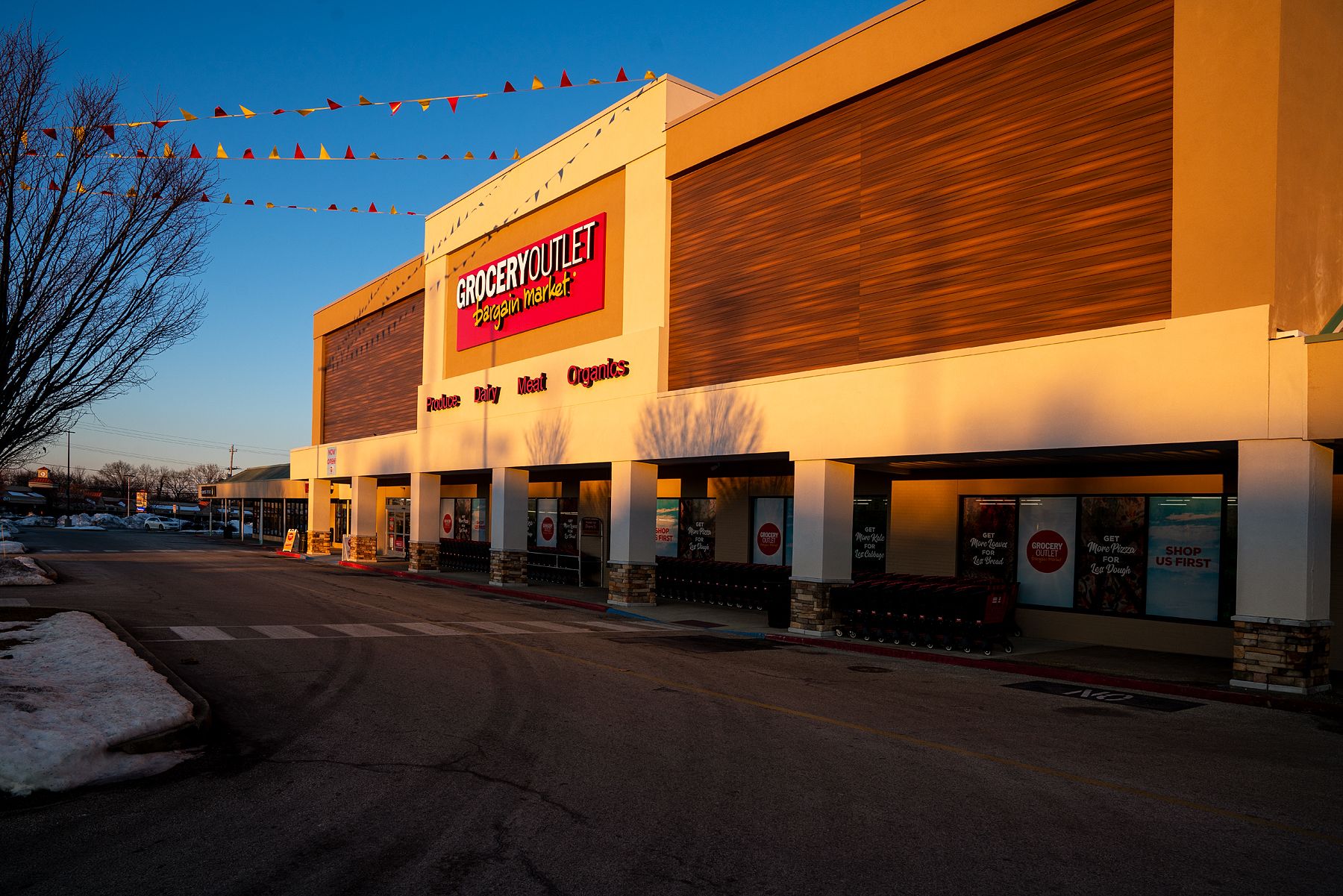 Grocery Market Bargain Outlet plans to open four new locations in the Greater Philadelphia Region. Photo courtesy of: Grocery Market Bargain Outlet
