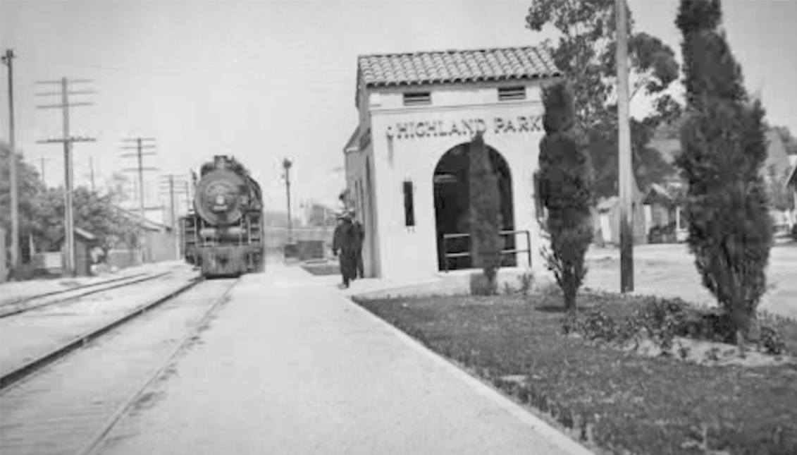 Situado en la calle Figueroa North, el Centro de Arte Público se construyó en 1923 como tienda minorista. Pero su función fue mucho más inspiradora. Photo: Telemundo52