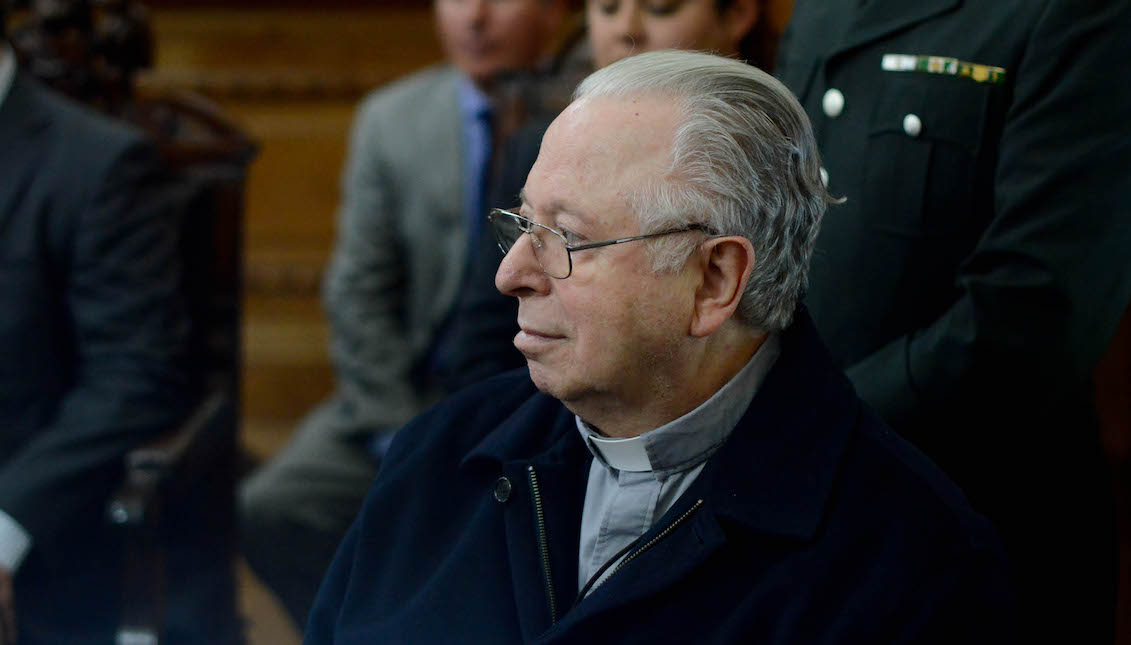 Fernando Karadima faced civil justice, but was dismissed. However, his conviction for sexual abuse came from canonical justice, which sentenced him to retirement to a life of prayer and penance. Image credit: Agencia Uno (file)